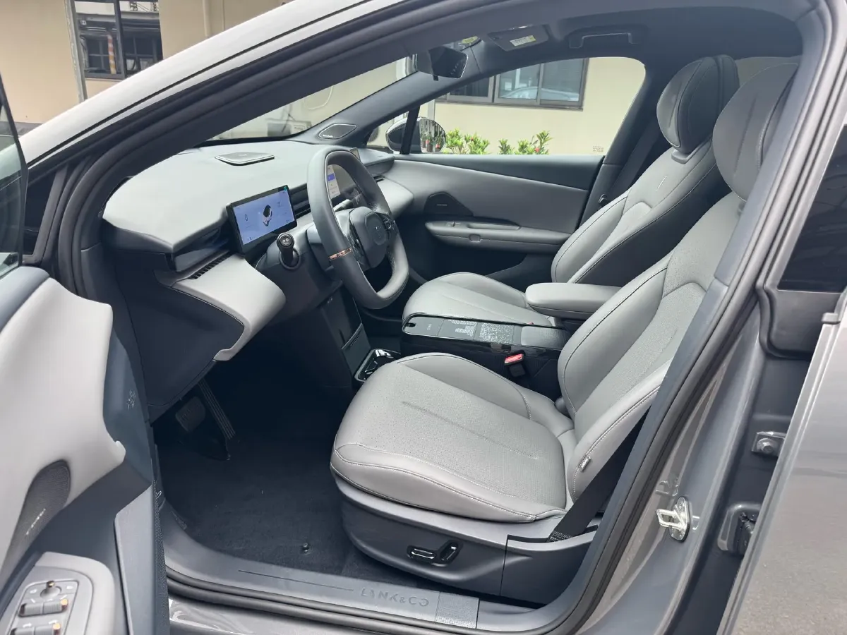 2025 LYNK&CO Z20 BEV 61.47KWH,autocango,china used car exporter,china ev exporter,chinese used car exporter,chinese used ev exporter