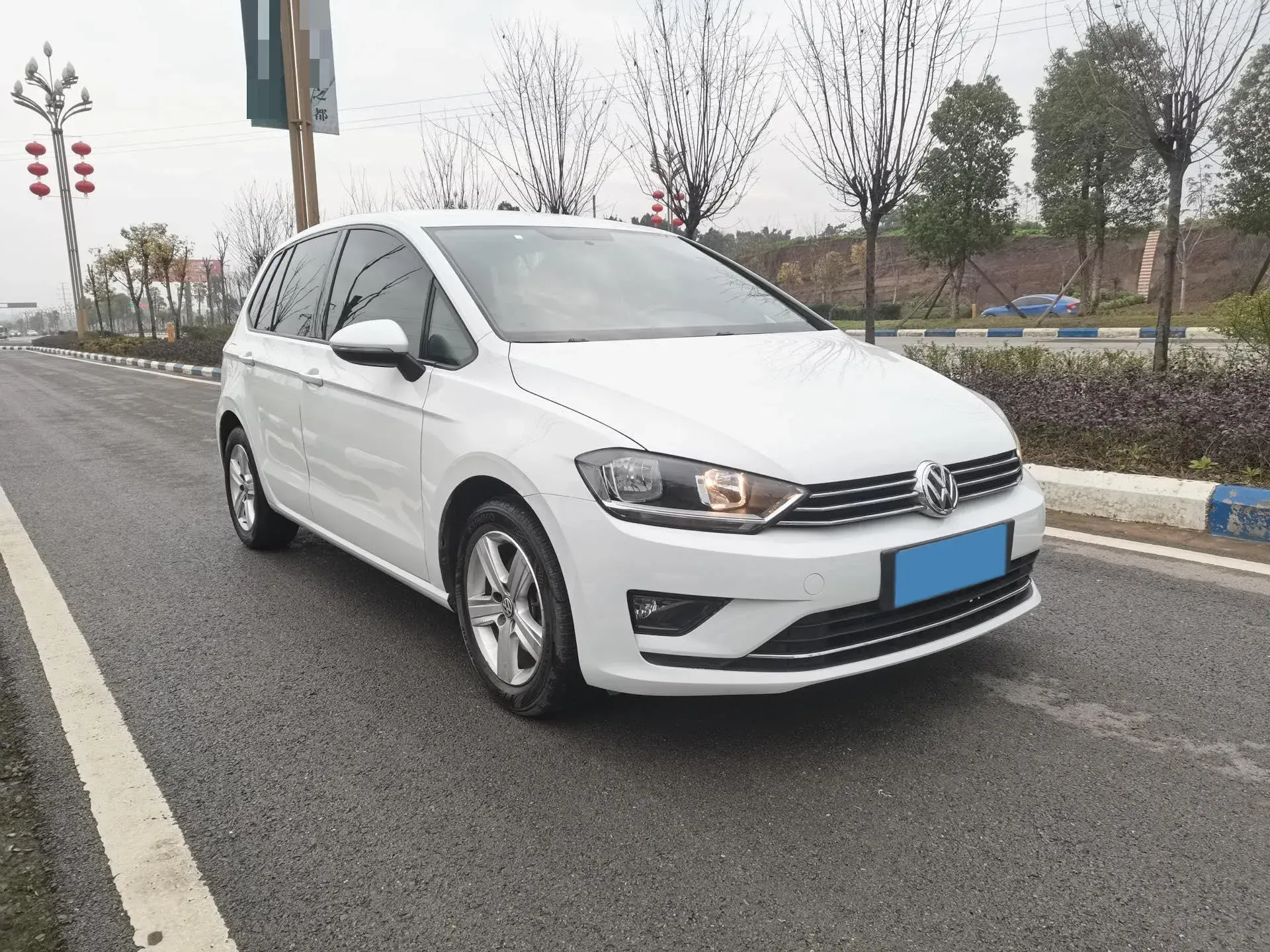 2018 VOLKSWAGEN GOLF thumbnail 3