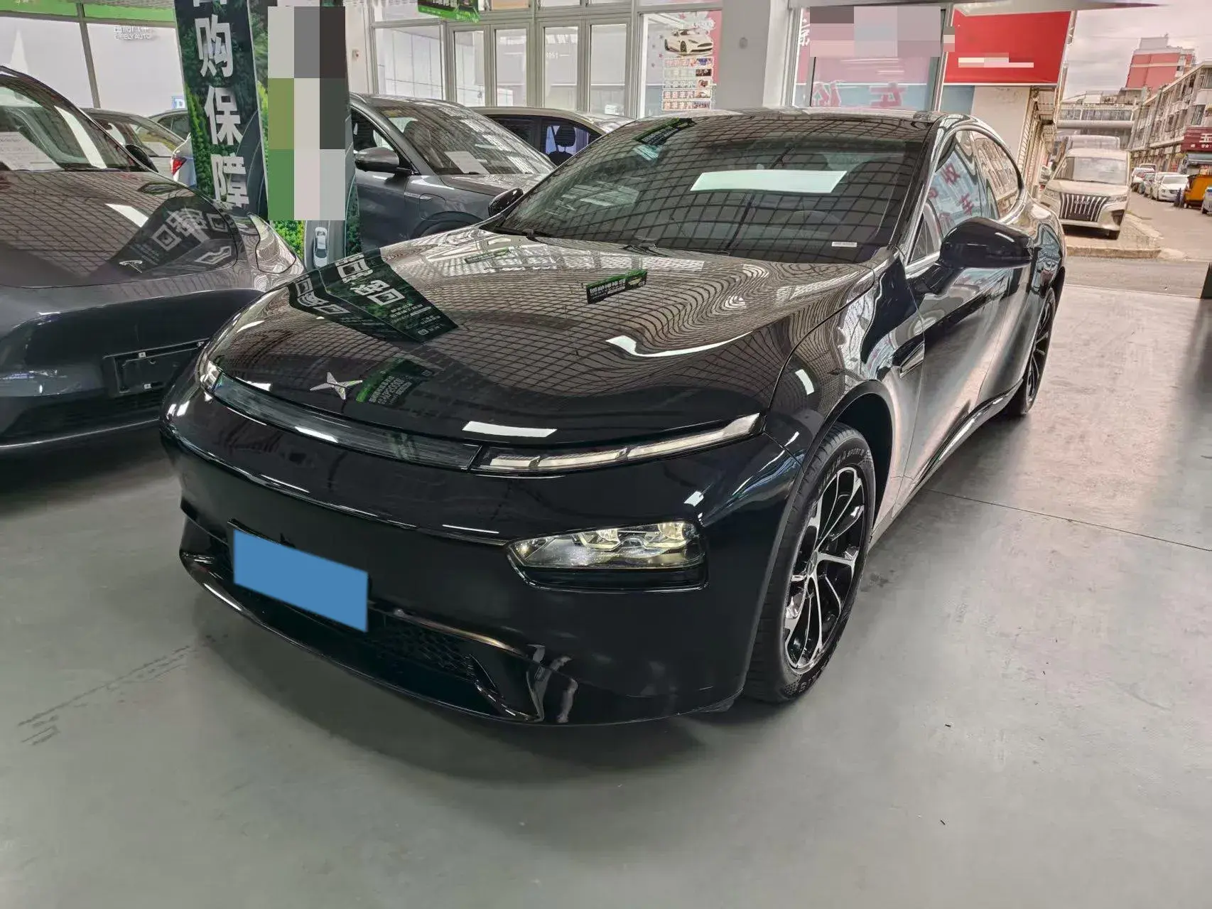 2022 XPENG P7 view 1