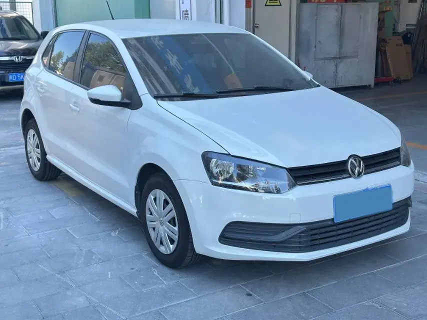 2018 VOLKSWAGEN POLO thumbnail 2
