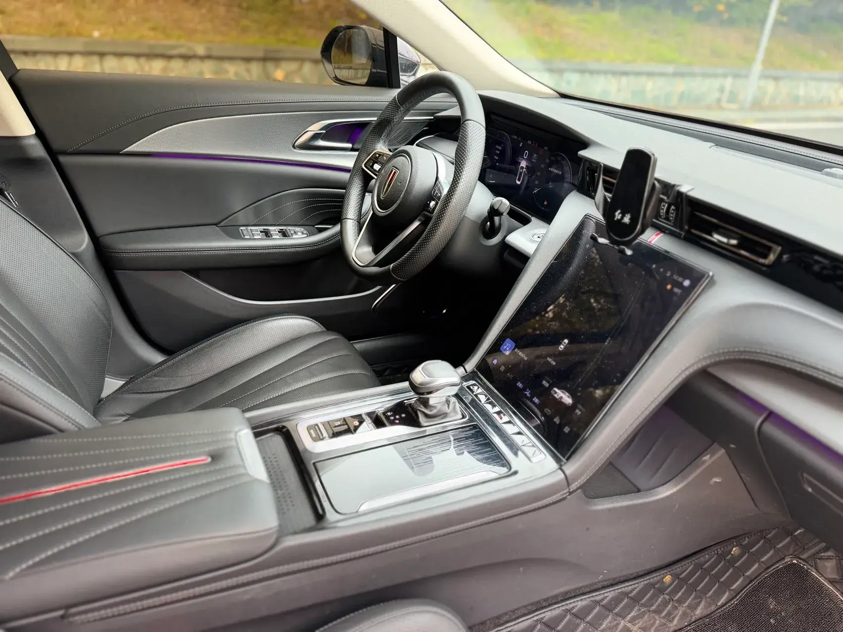 2023 HONGQI H5 thumbnail 4