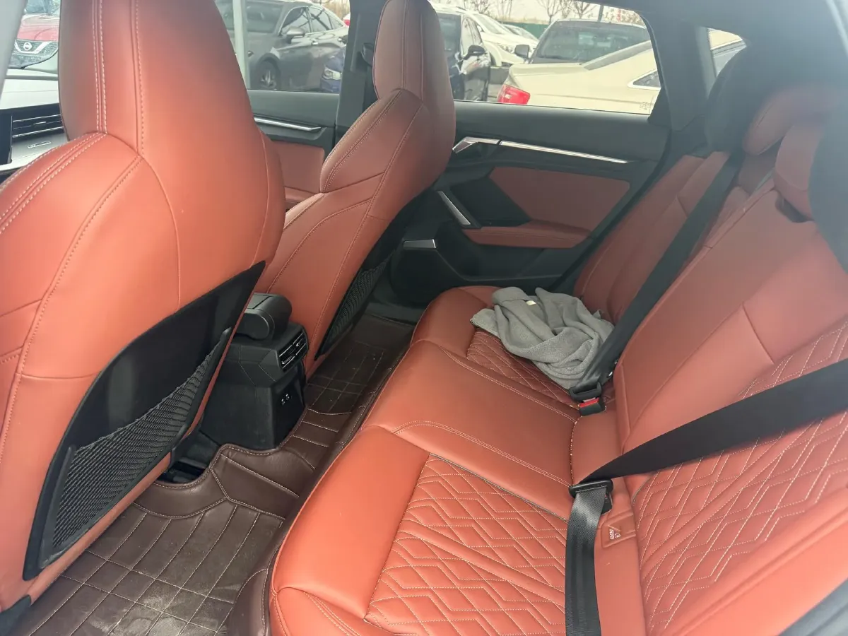 2025 Audi A3 1.5T 160HP L4 7DCT,autocango,china used car exporter,china ev exporter,chinese used car exporter,chinese used ev exporter