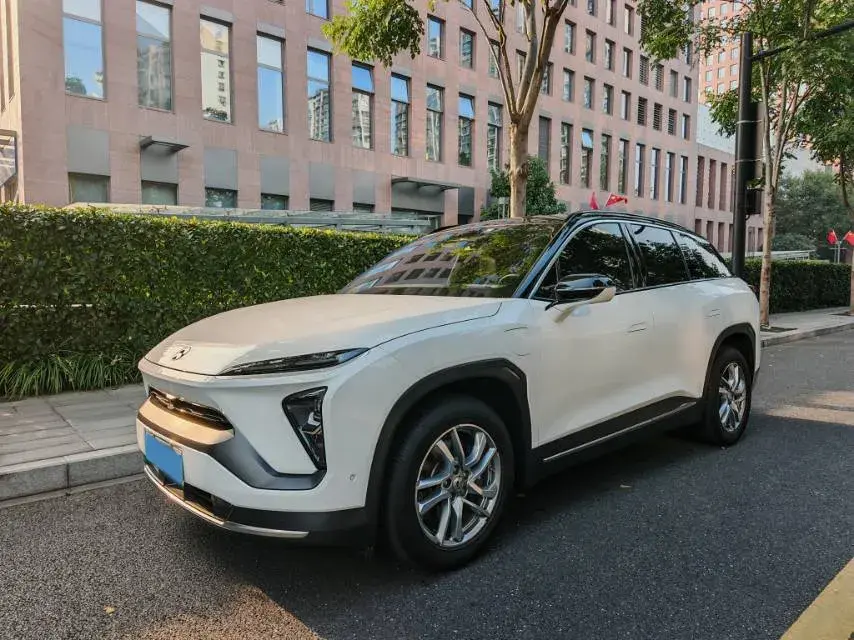 2020 NIO ES6 view 1