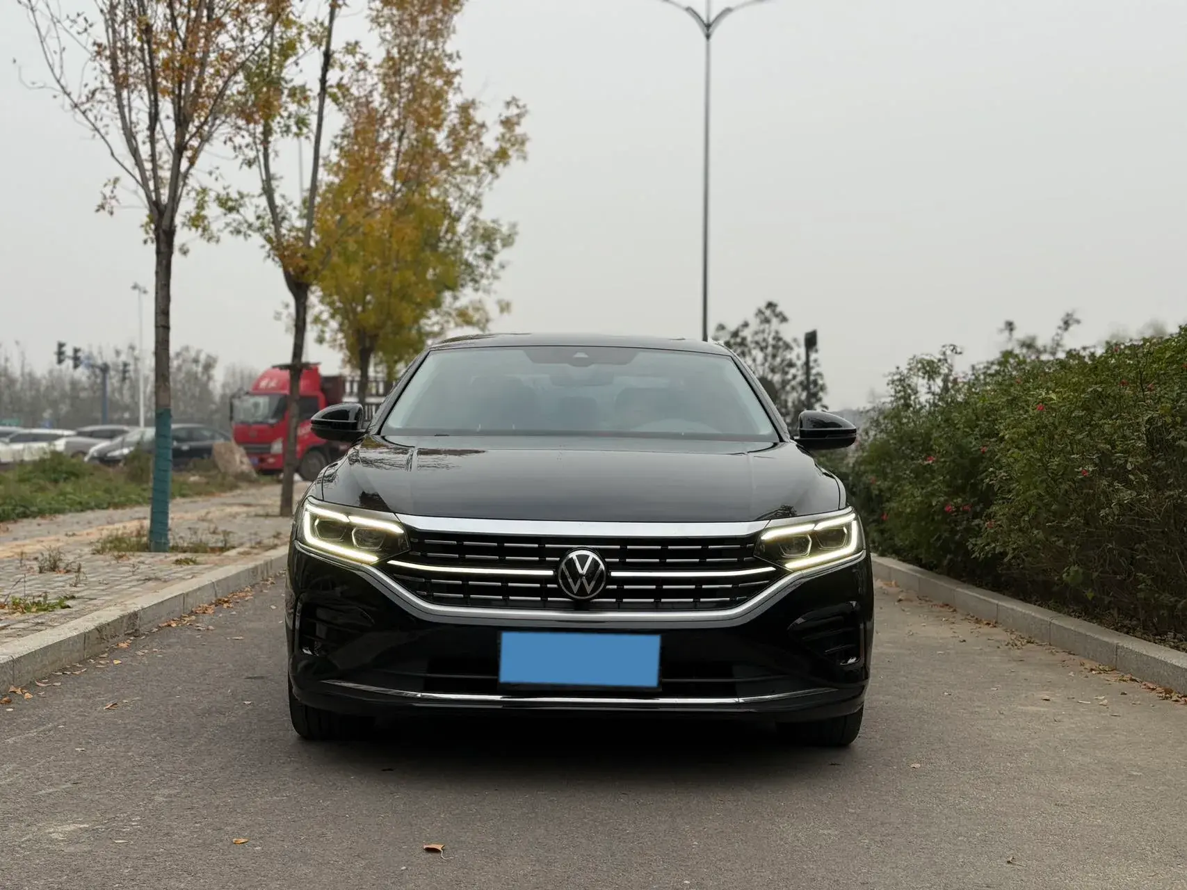 2022 VOLKSWAGEN PASSAT thumbnail 3