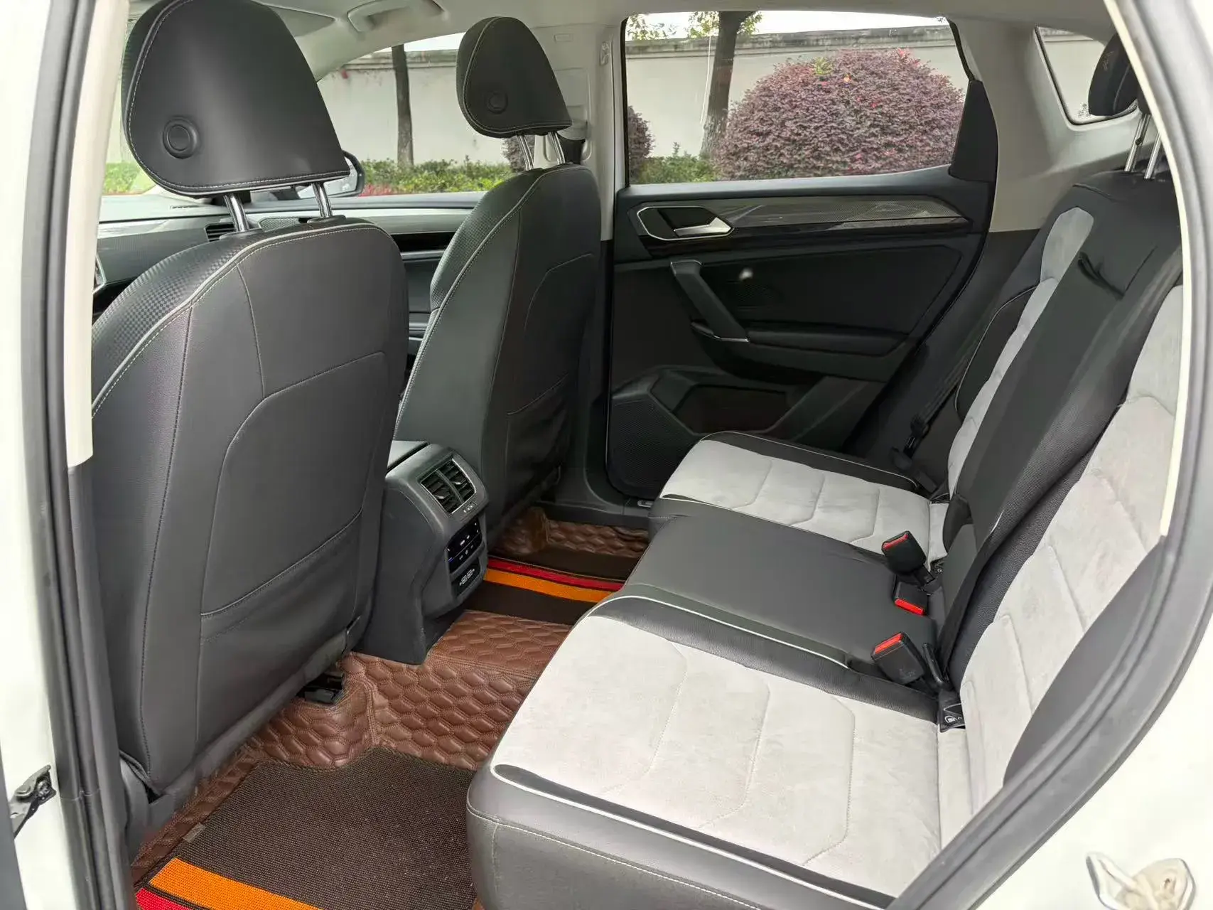 2020 VOLKSWAGEN TAYRON thumbnail 3