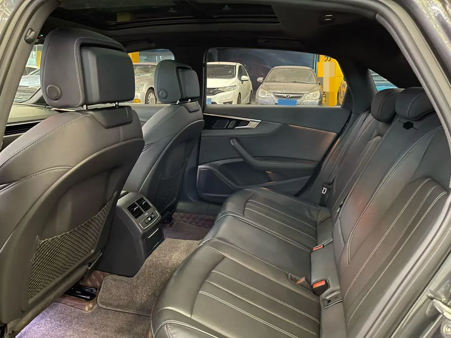 2023 AUDI A4L thumbnail 4