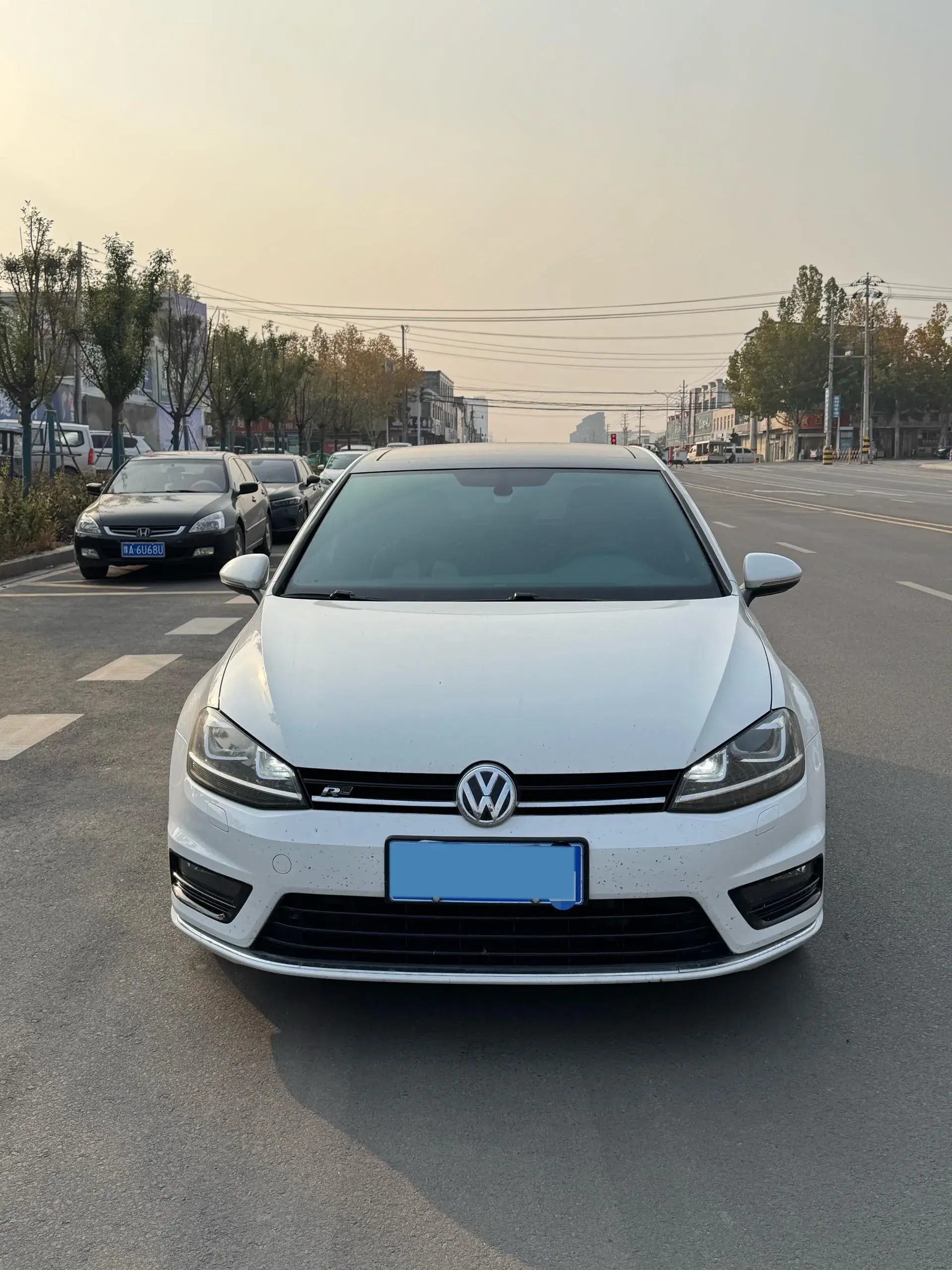 2017 VOLKSWAGEN GOLF thumbnail 2