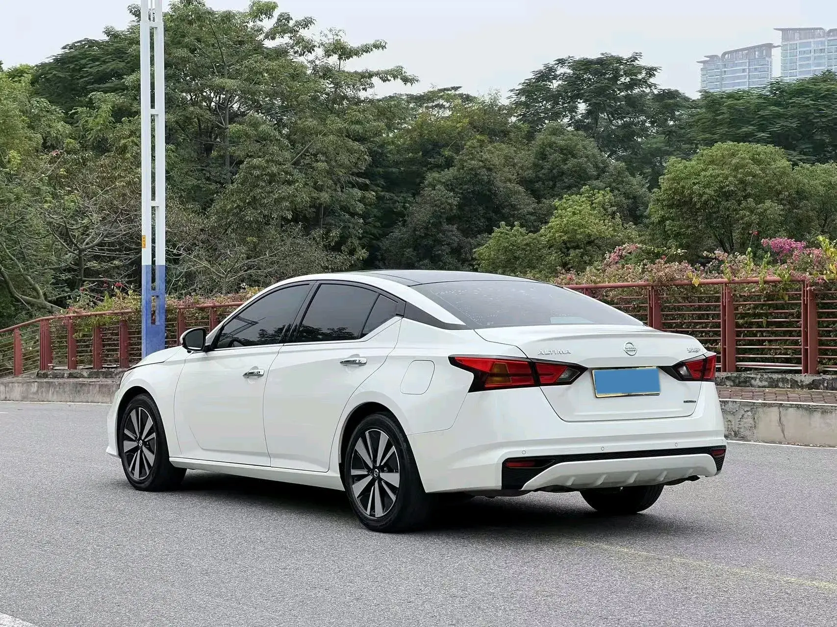 2021 NISSAN TEANA thumbnail 4