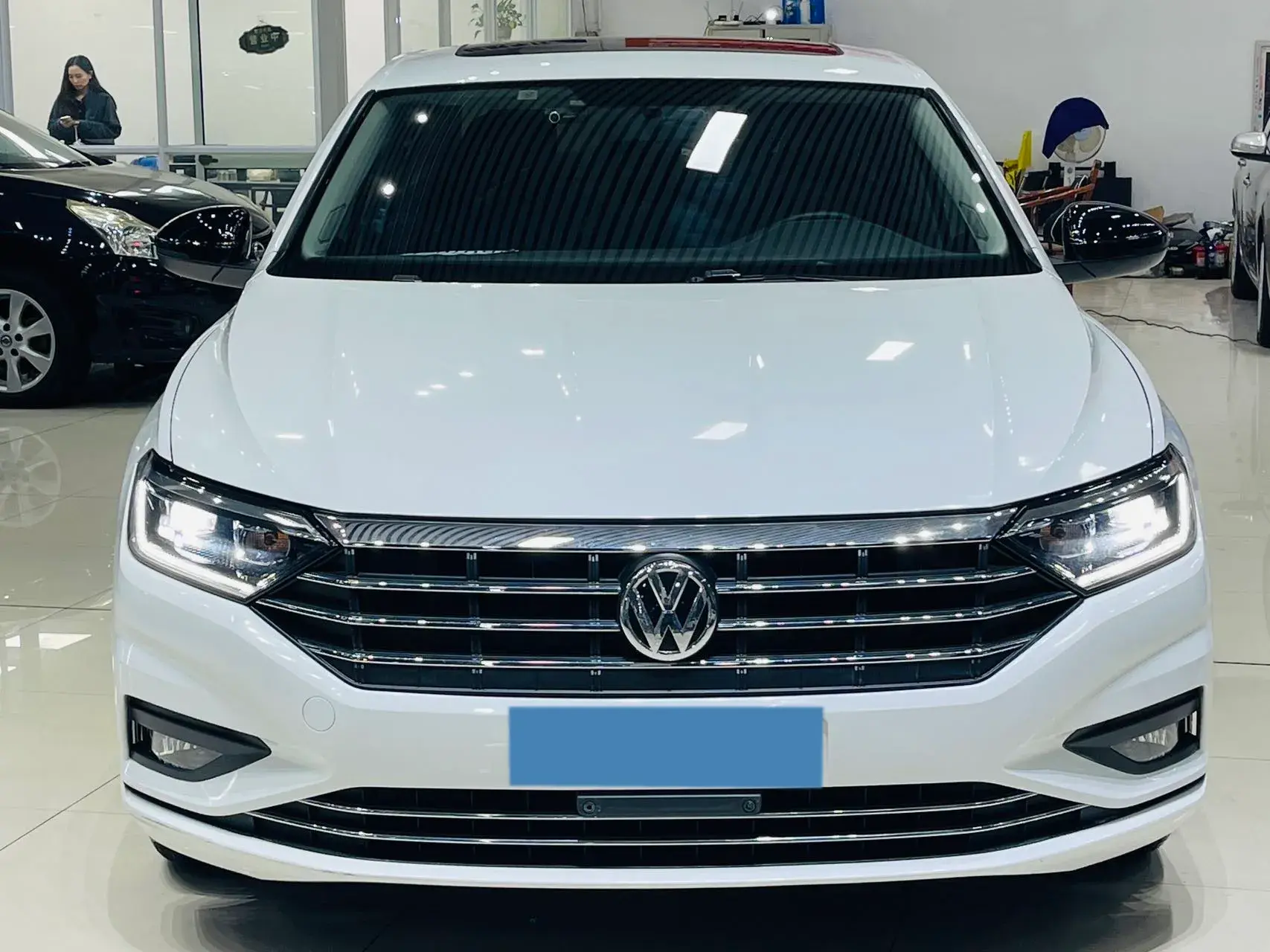 2021 VOLKSWAGEN SAGITAR thumbnail 2