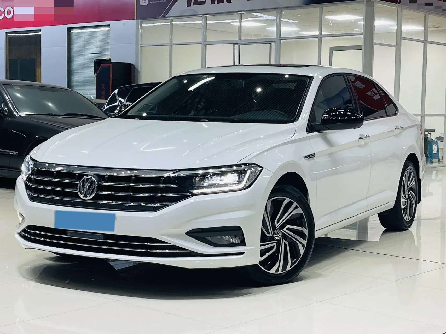 2021 VOLKSWAGEN SAGITAR view 1