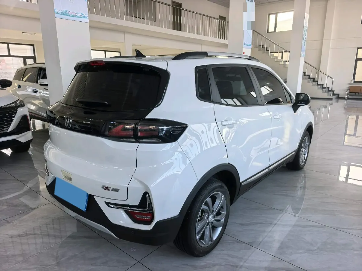 2021 ChangAn CS15 1.5L 107HP L4 5DCT,autocango,china used car exporter,china ev exporter,chinese used car exporter,chinese used ev exporter