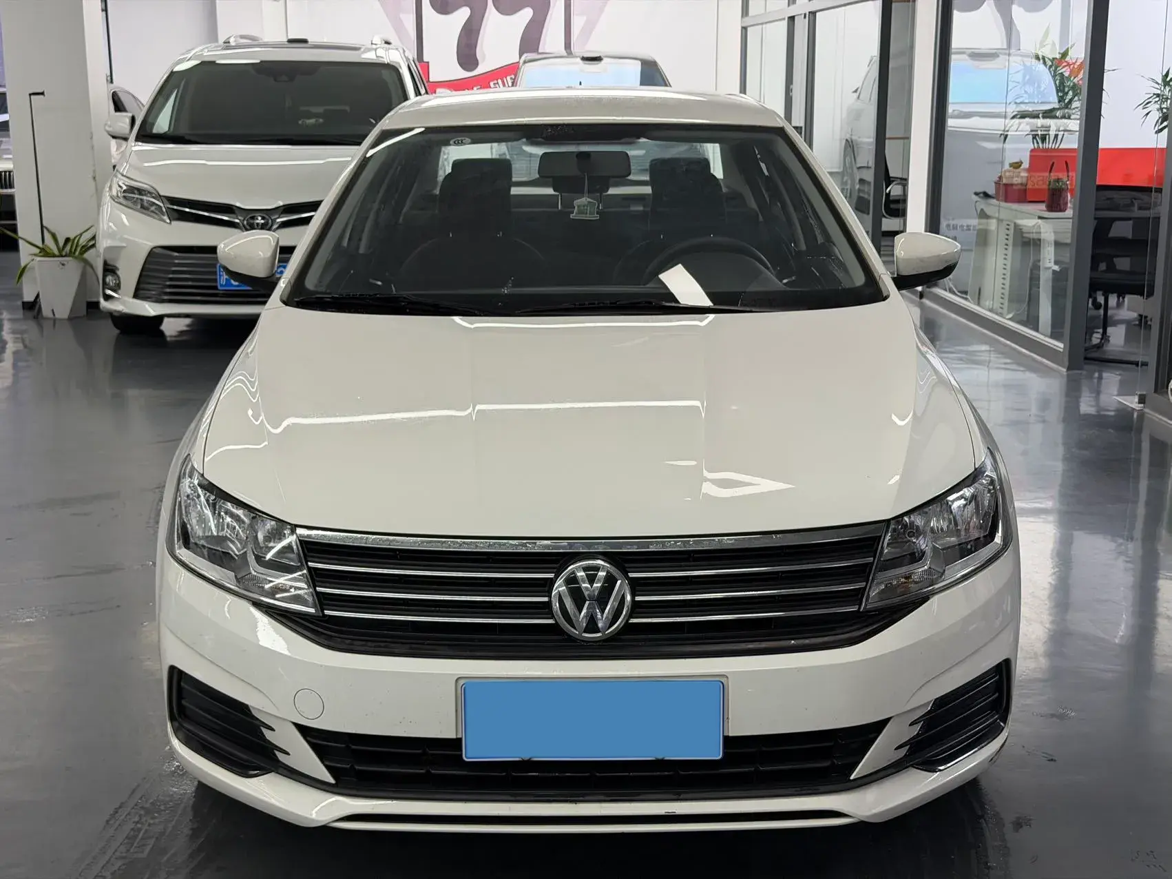 2019 VOLKSWAGEN LAVIDA thumbnail 2