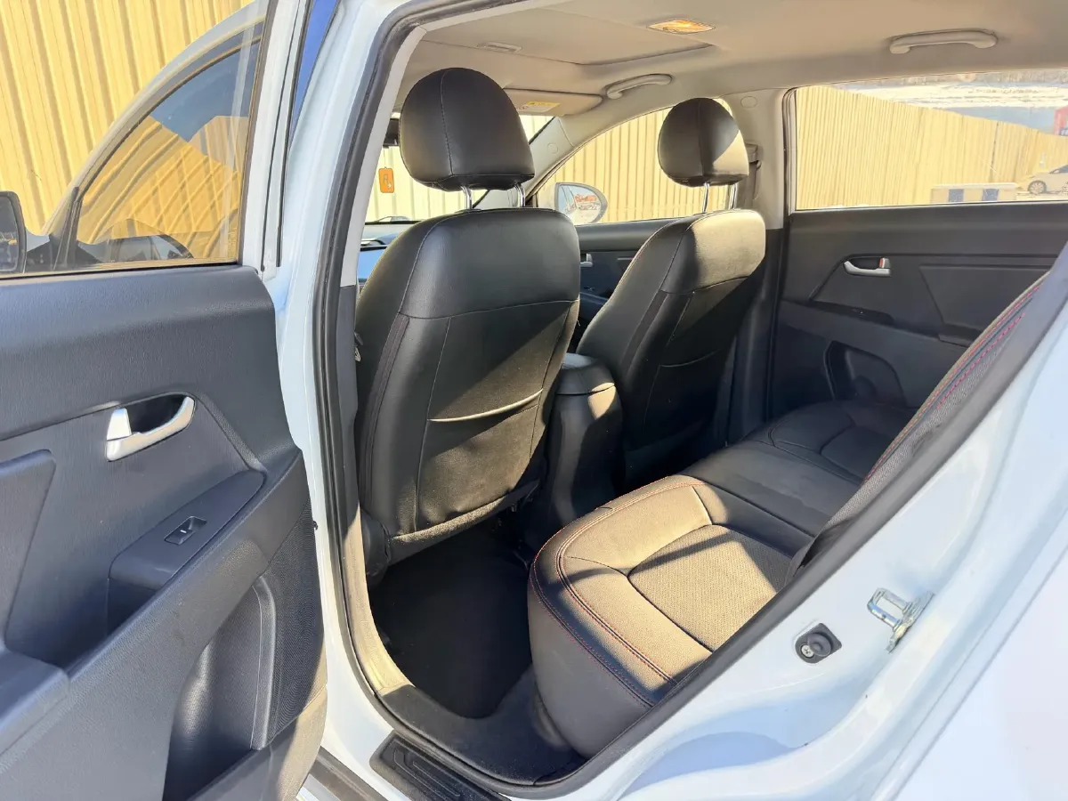 2016 Kia Sportage R 2.0L 165HP L4 6AT,autocango,china used car exporter,china ev exporter,chinese used car exporter,chinese used ev exporter