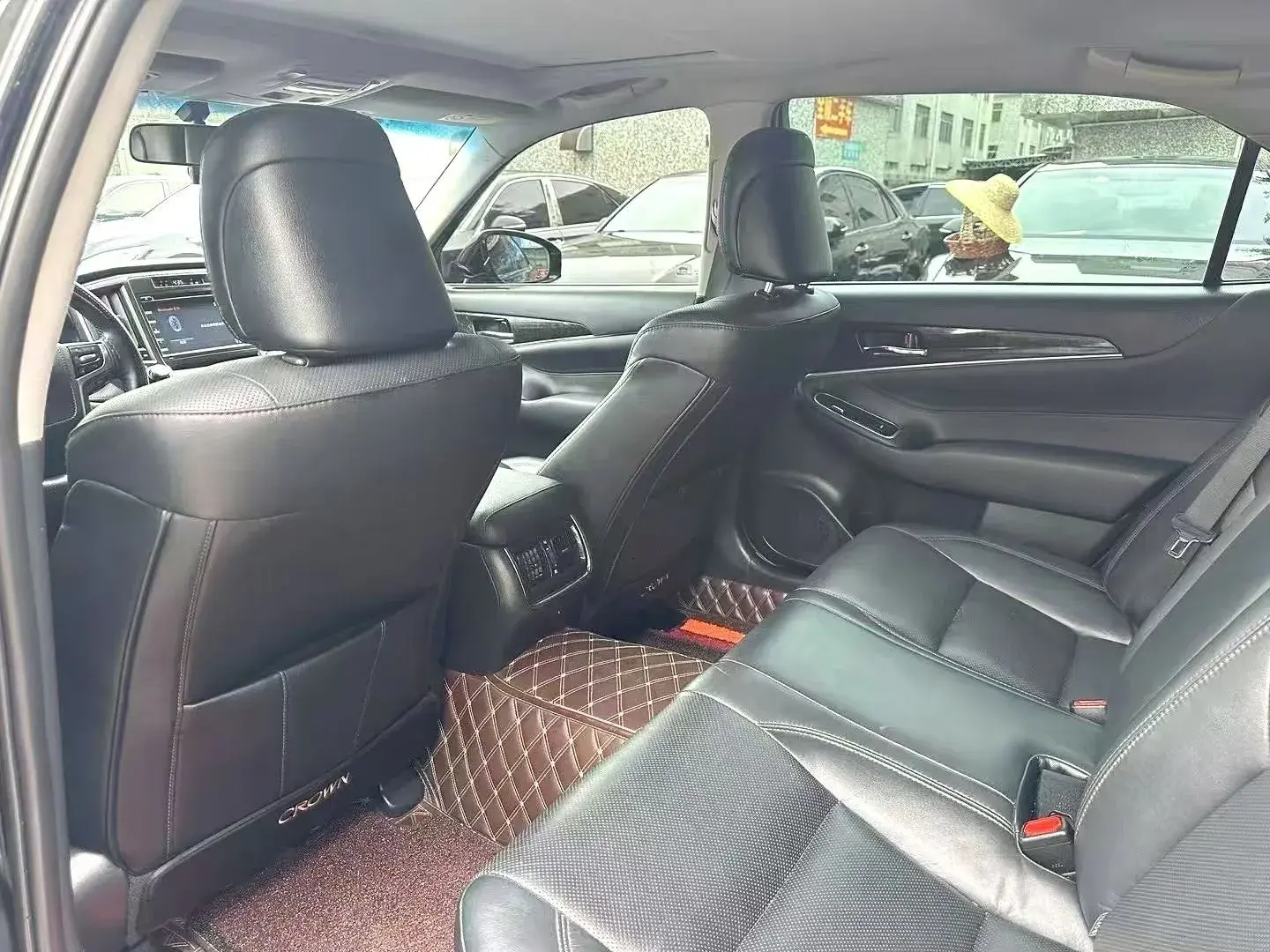 2018 TOYOTA CROWN thumbnail 4