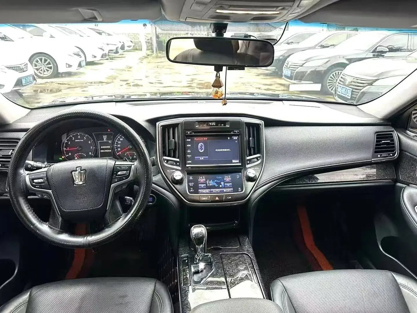 2018 TOYOTA CROWN thumbnail 2