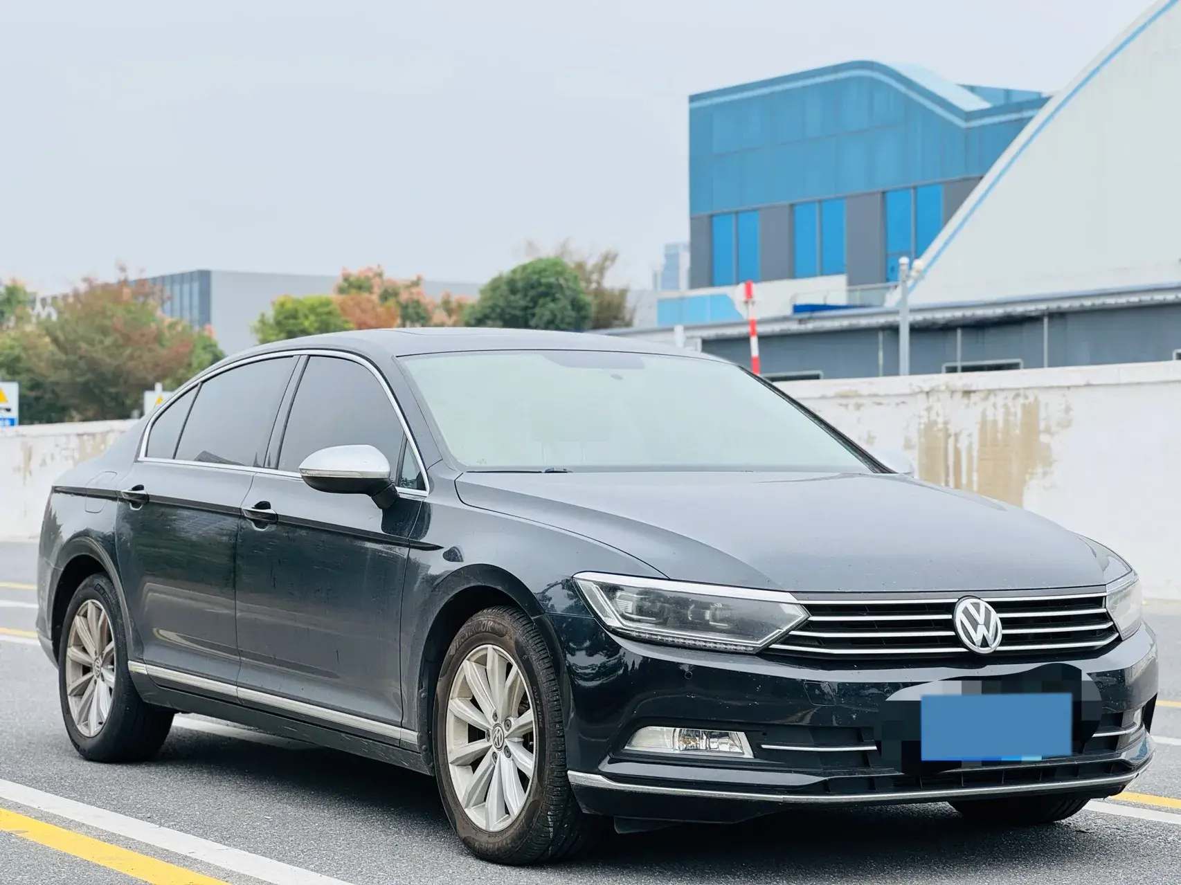 2018 VOLKSWAGEN MAGOTAN thumbnail 3