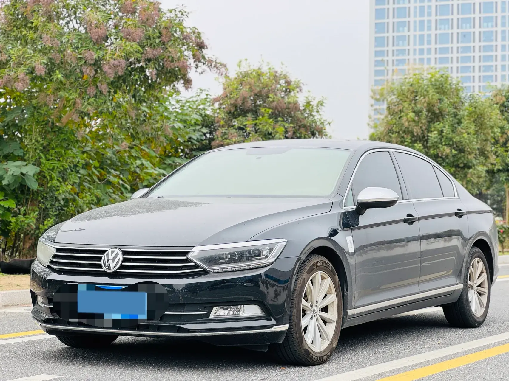 2018 VOLKSWAGEN MAGOTAN view 1