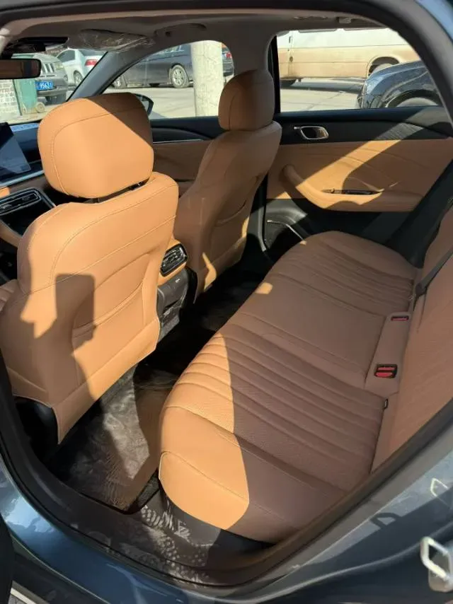 2025 Geely Galaxy Starshine 6 1.5L 112HP L4 1DHT PHEV,autocango,china used car exporter,china ev exporter,chinese used car exporter,chinese used ev exporter