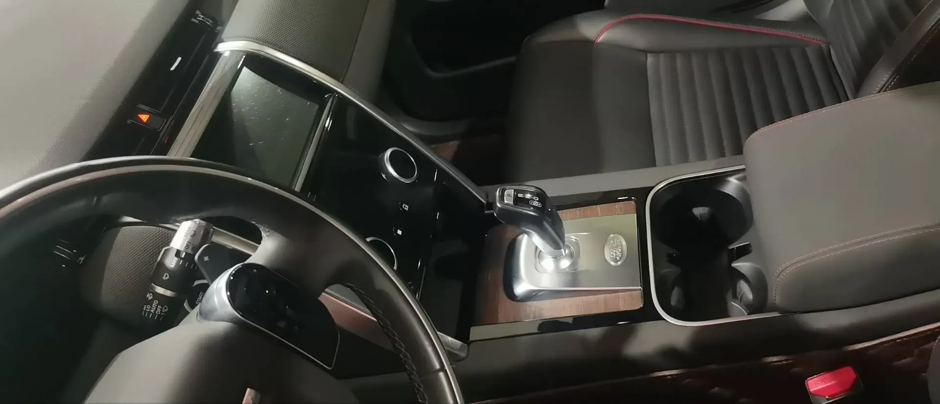 2021 Land Rover Discovery Sport 2.0T 249HP L4 9AT,autocango,china used car exporter,china ev exporter,chinese used car exporter,chinese used ev exporter