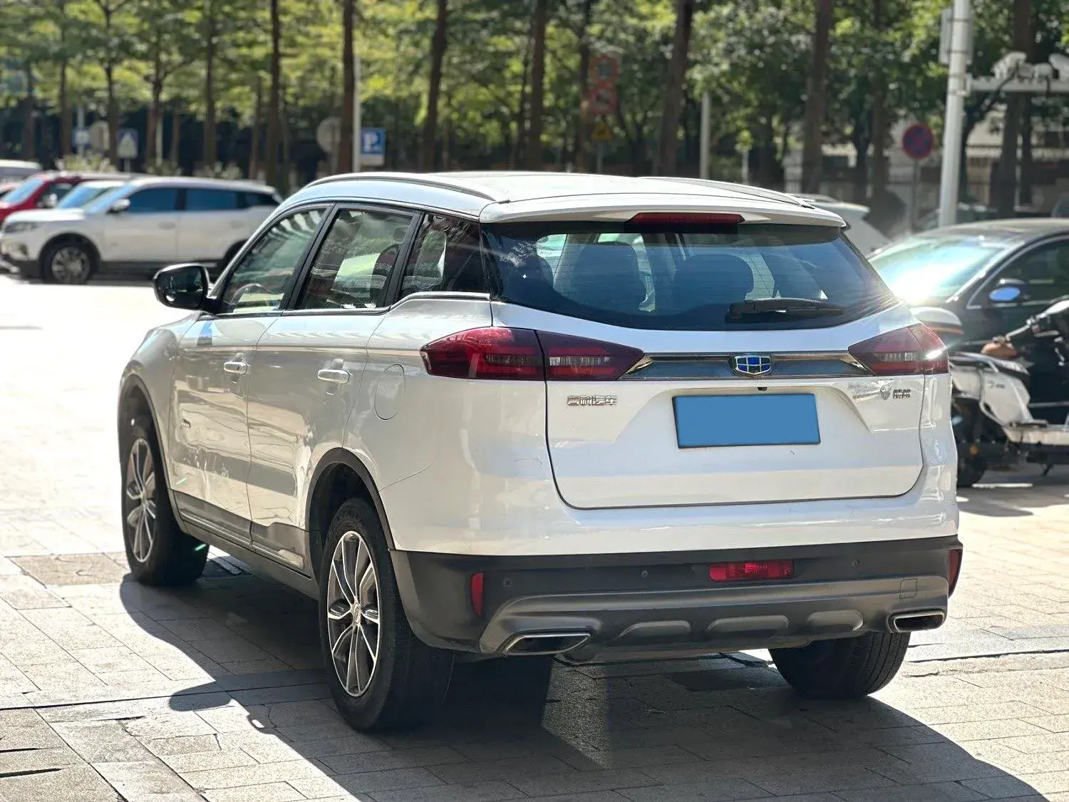 2020 GEELY AZKARRA thumbnail 4