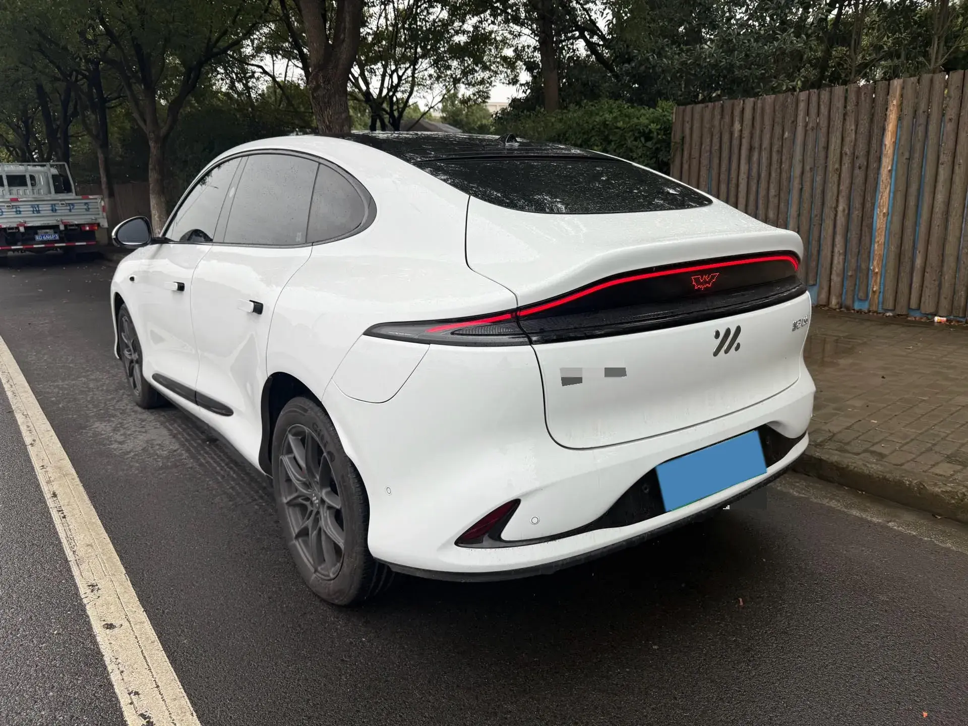 2025 IM LS6 thumbnail 4