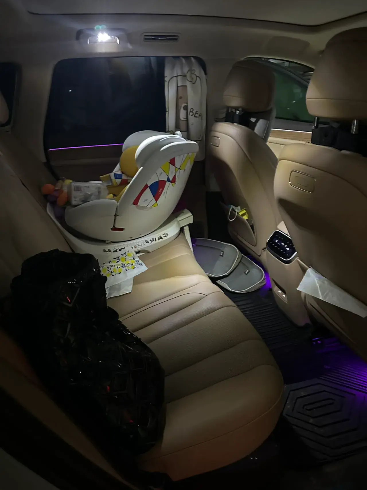 2023 AITO AITO thumbnail 3