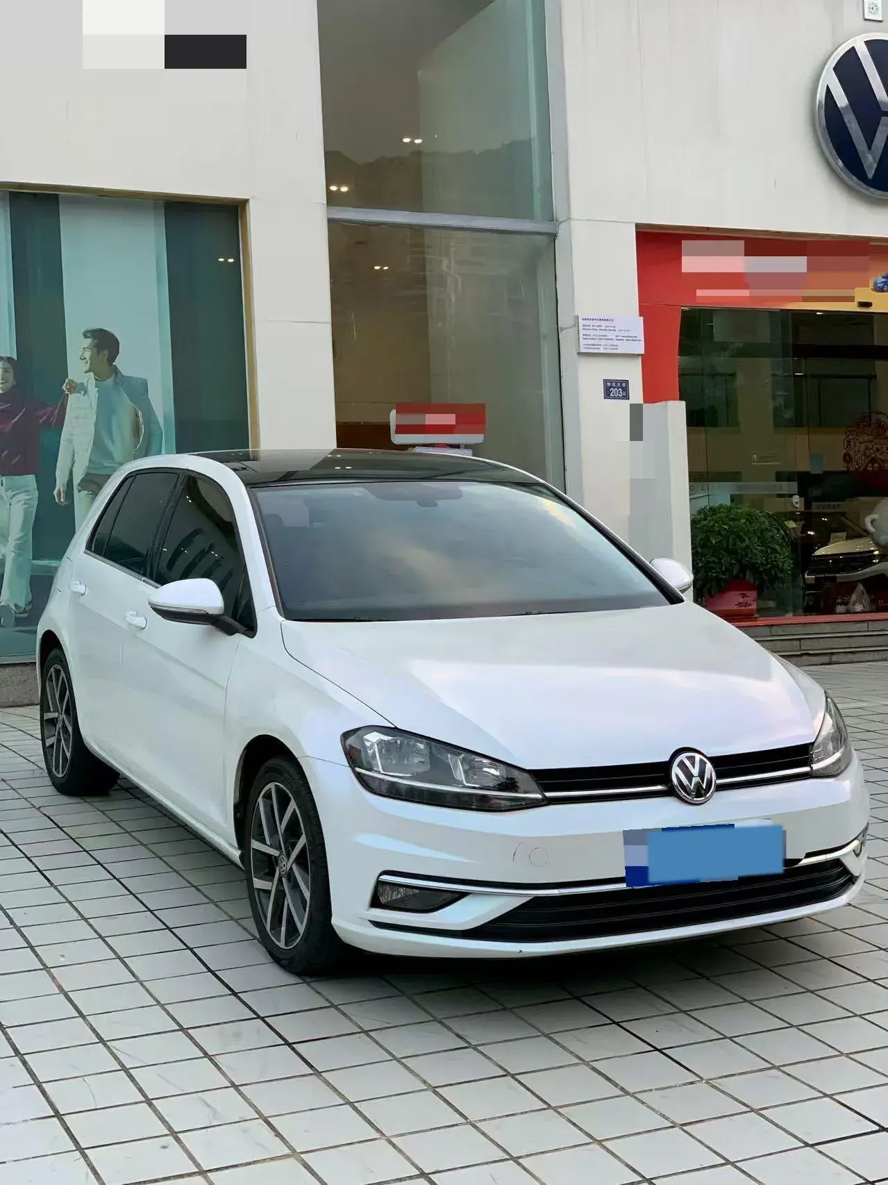 2018 VOLKSWAGEN GOLF thumbnail 2