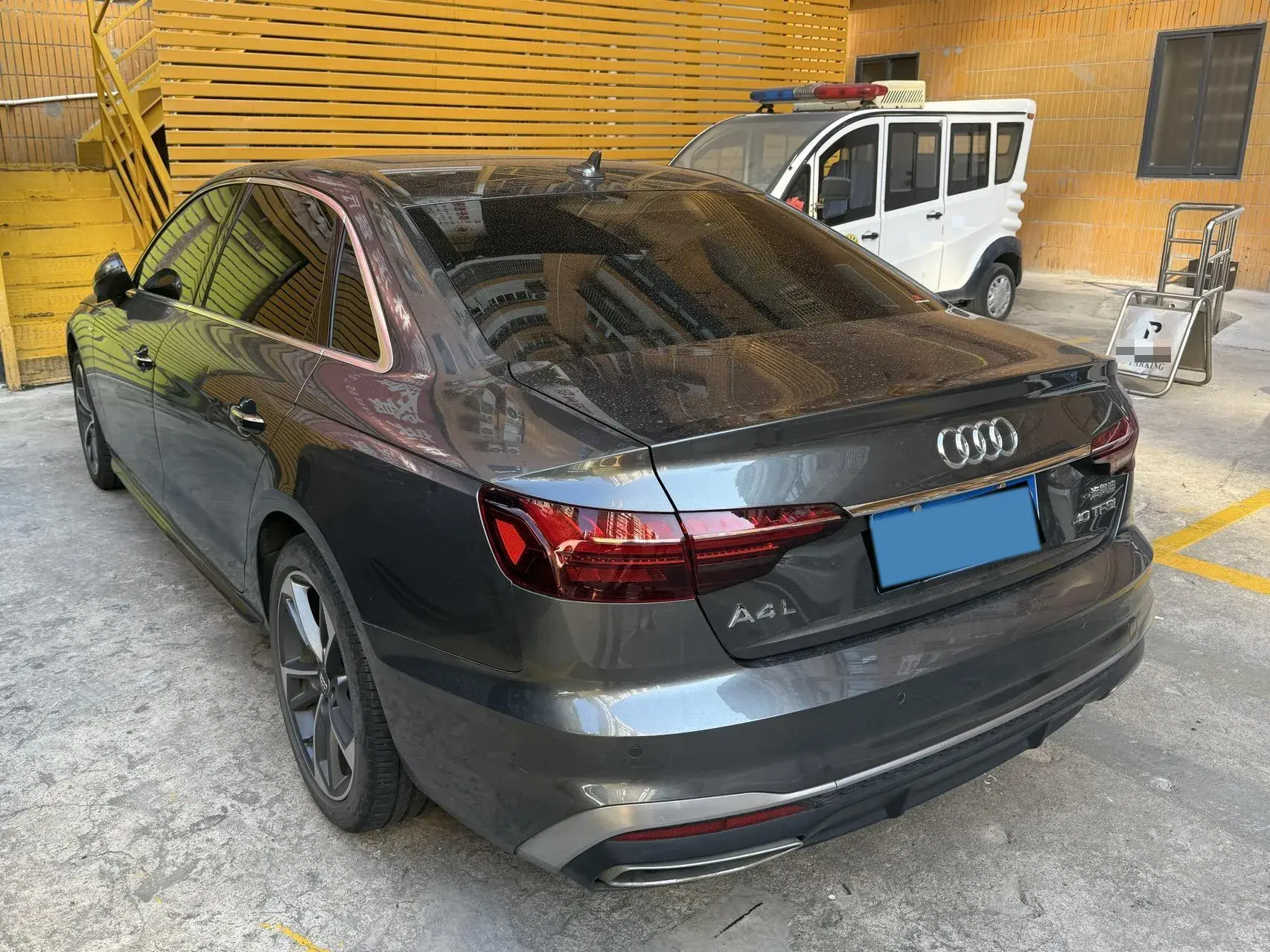 2020 AUDI A4L thumbnail 4