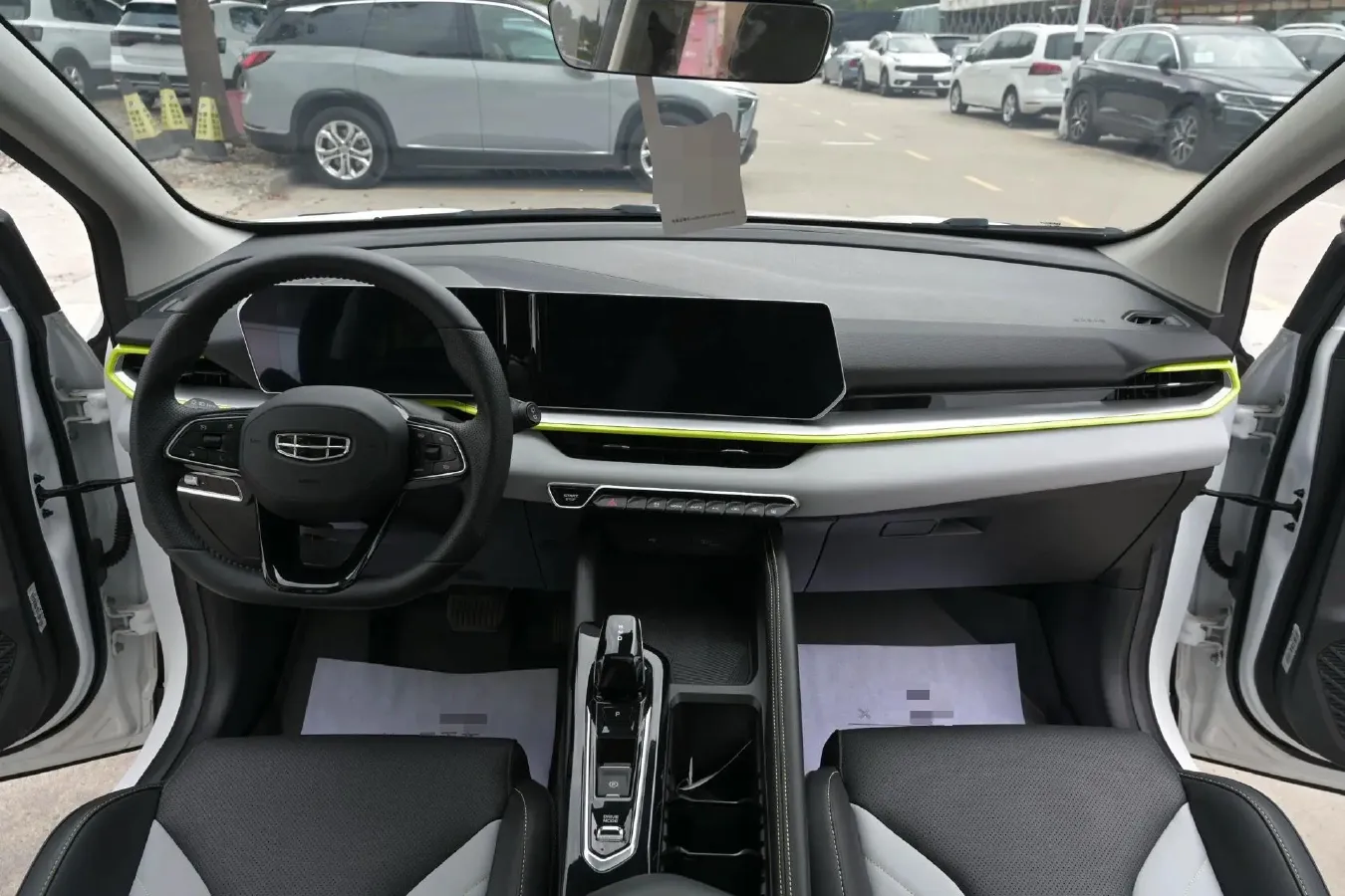 2023 Geely Coolray 1.5T 181HP L4 7DCT,autocango,china used car exporter,china ev exporter,chinese used car exporter,chinese used ev exporter