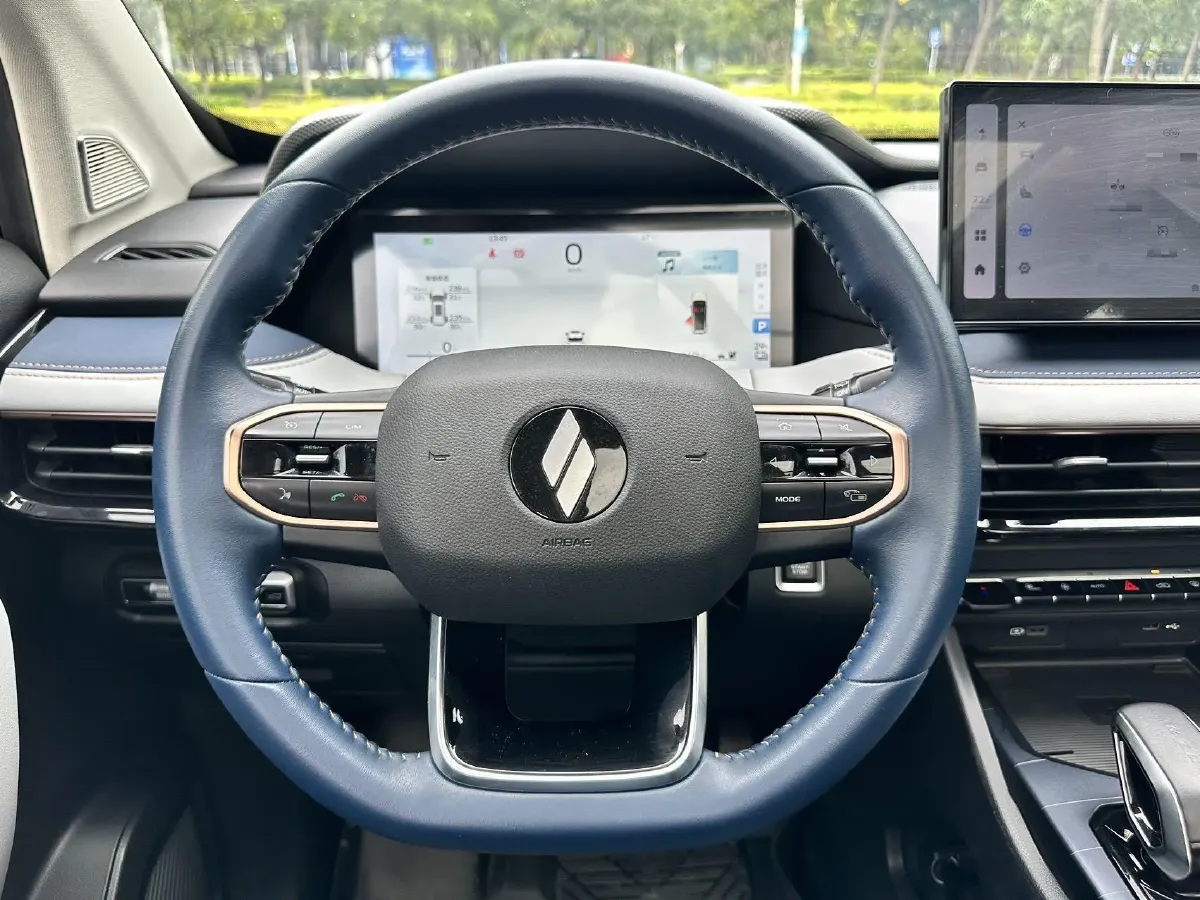 2023 Livan 9 BEV 66.57KWH,autocango,china used car exporter,china ev exporter,chinese used car exporter,chinese used ev exporter