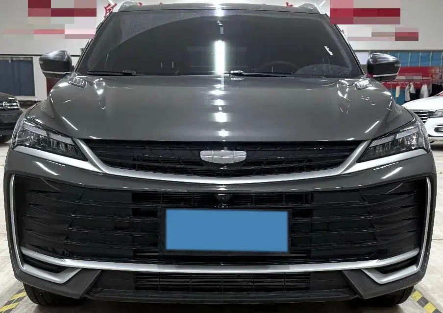 2025 GEELY COOLRAY thumbnail 3