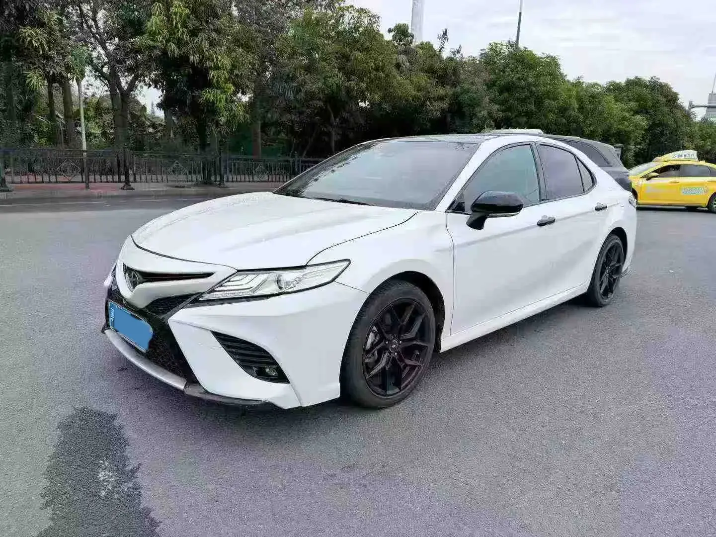 2019 TOYOTA CAMRY view 1