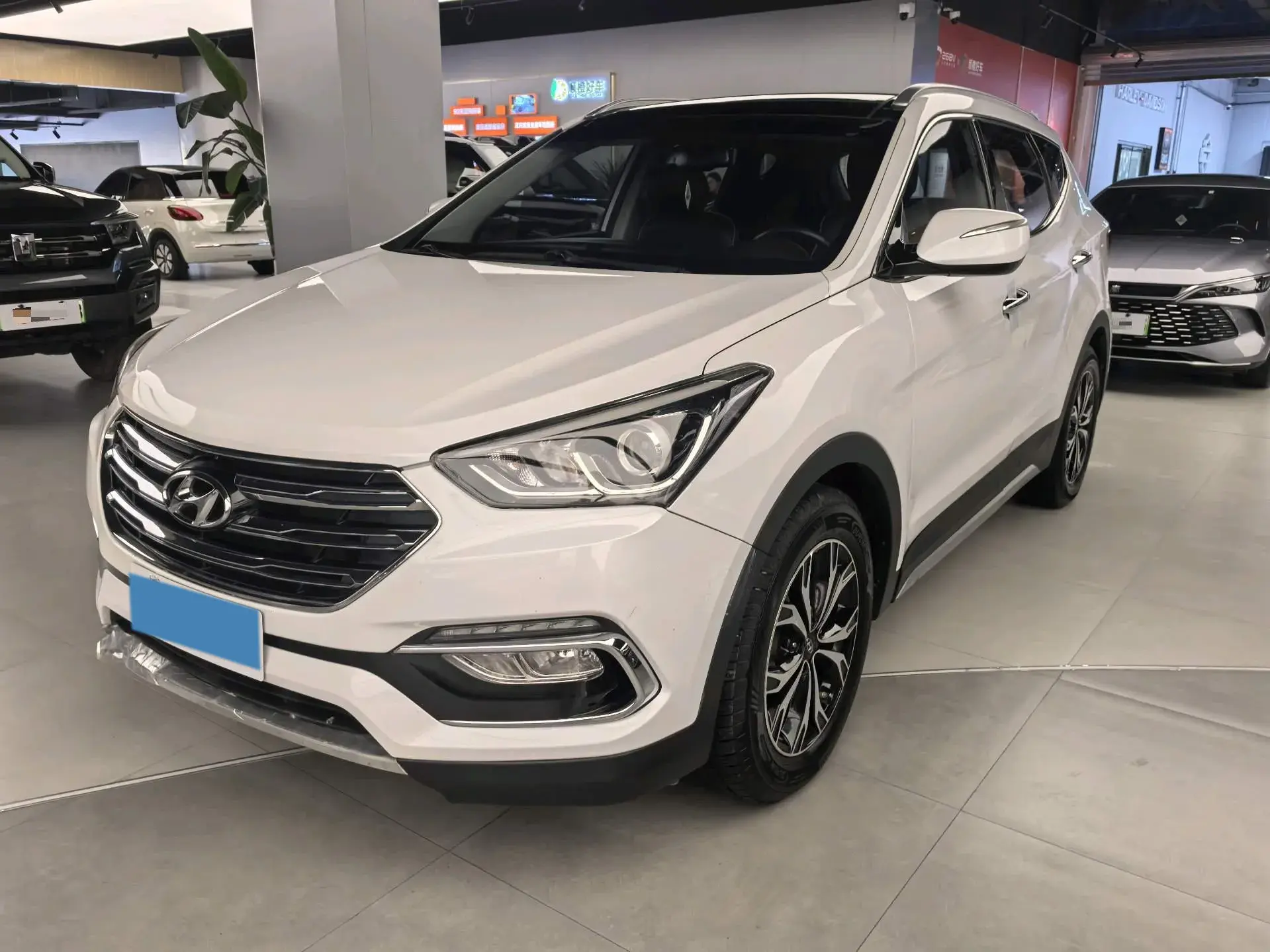 2017 HYUNDAI SANTAFE view 1