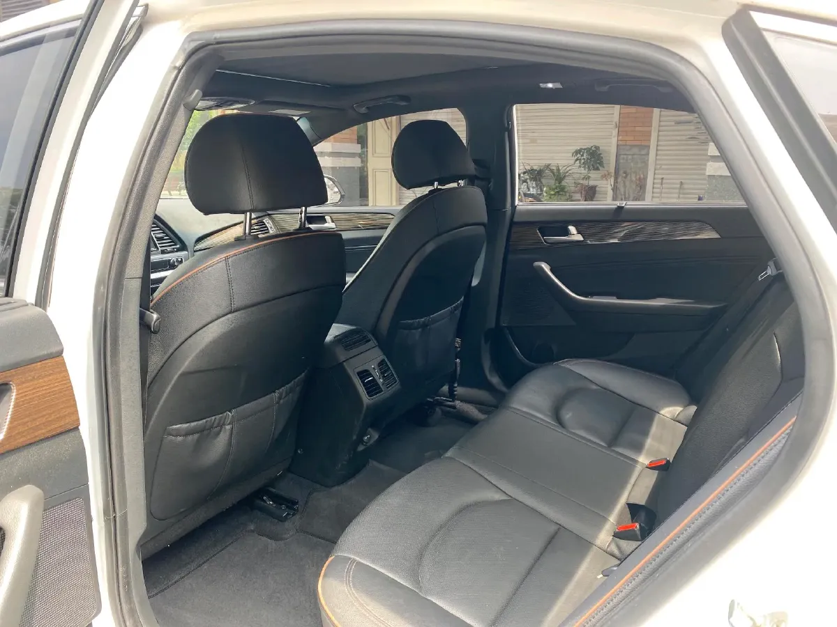 2019 Hyundai Sonata 1.6T 180HP L4 7DCT,autocango,china used car exporter,china ev exporter,chinese used car exporter,chinese used ev exporter