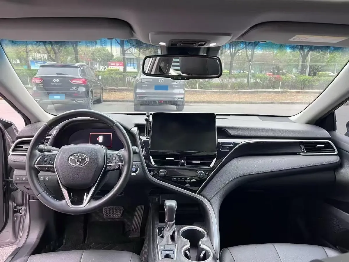 2021 Toyota Camry 2.5L 209HP L4 8AT,autocango,china used car exporter,china ev exporter,chinese used car exporter,chinese used ev exporter