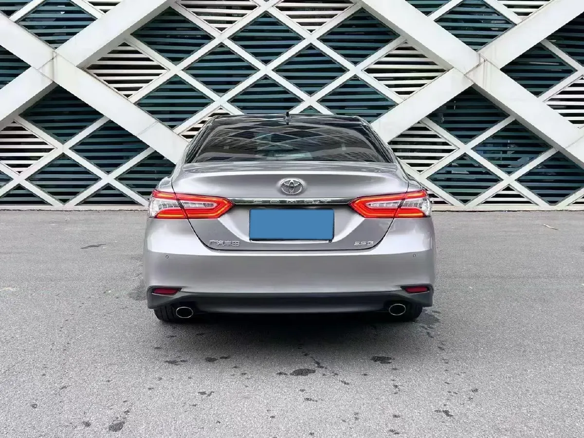 2021 Toyota Camry 2.5L 209HP L4 8AT,autocango,china used car exporter,china ev exporter,chinese used car exporter,chinese used ev exporter