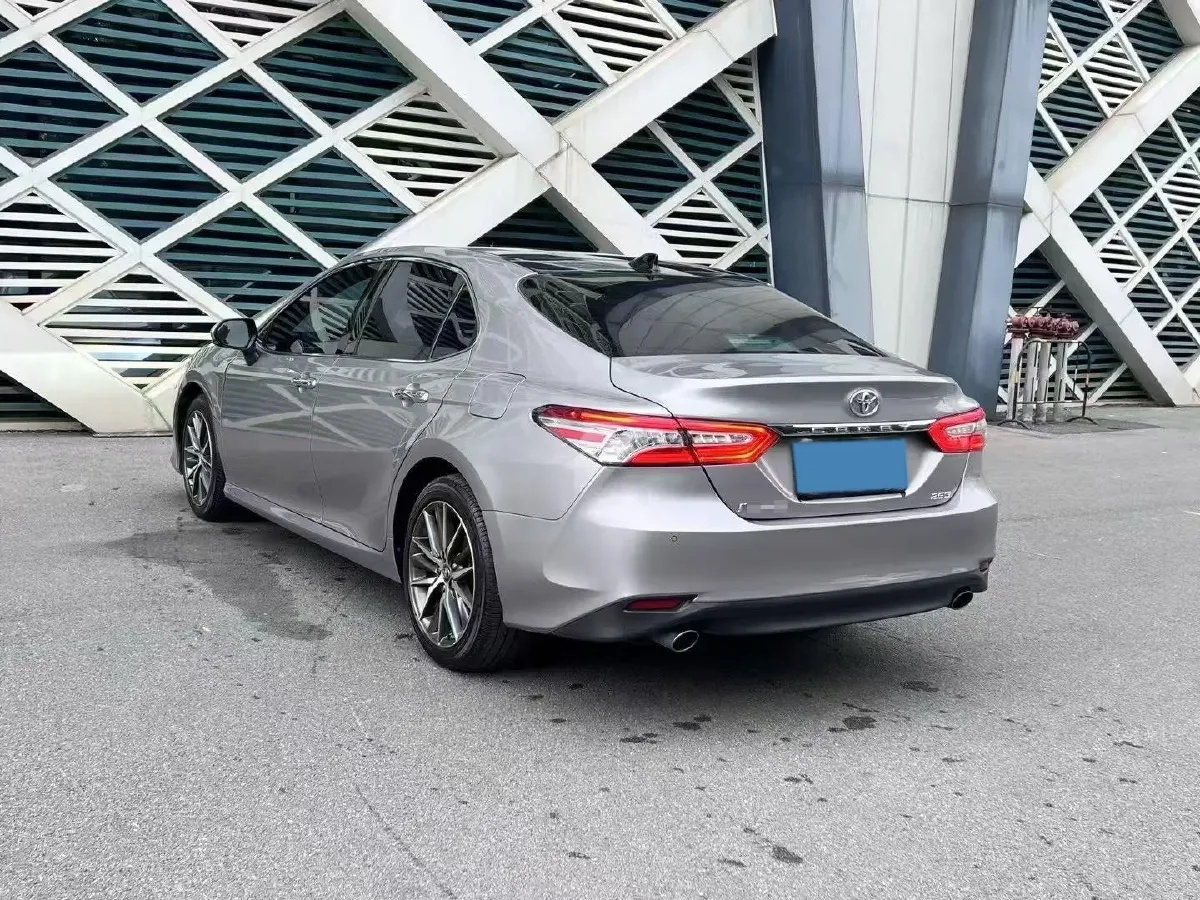 2021 Toyota Camry 2.5L 209HP L4 8AT,autocango,china used car exporter,china ev exporter,chinese used car exporter,chinese used ev exporter