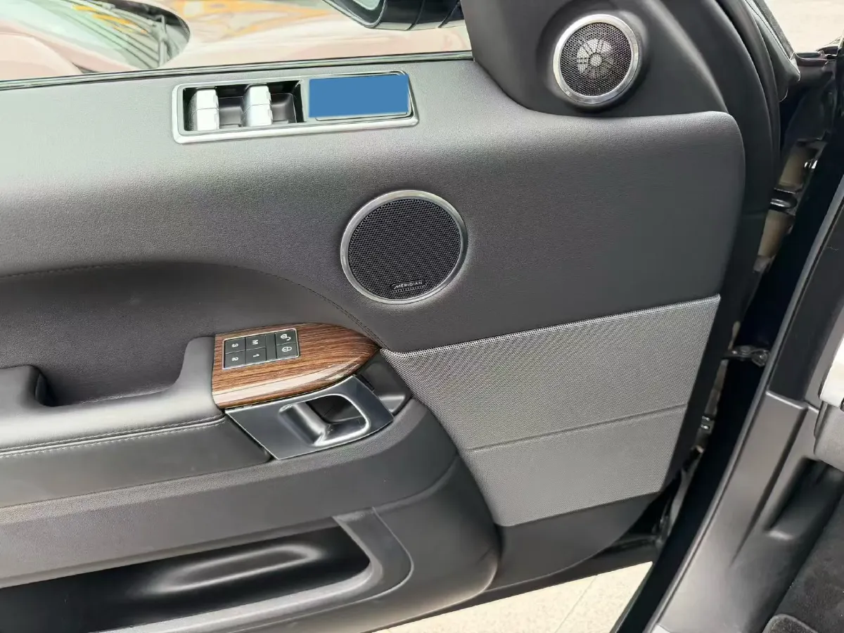 2019 Land Rover Range Rover Sport 2.0T 300HP L4 8AT PHEV 13.1KWH,autocango,china used car exporter,china ev exporter,chinese used car exporter,chinese used ev exporter