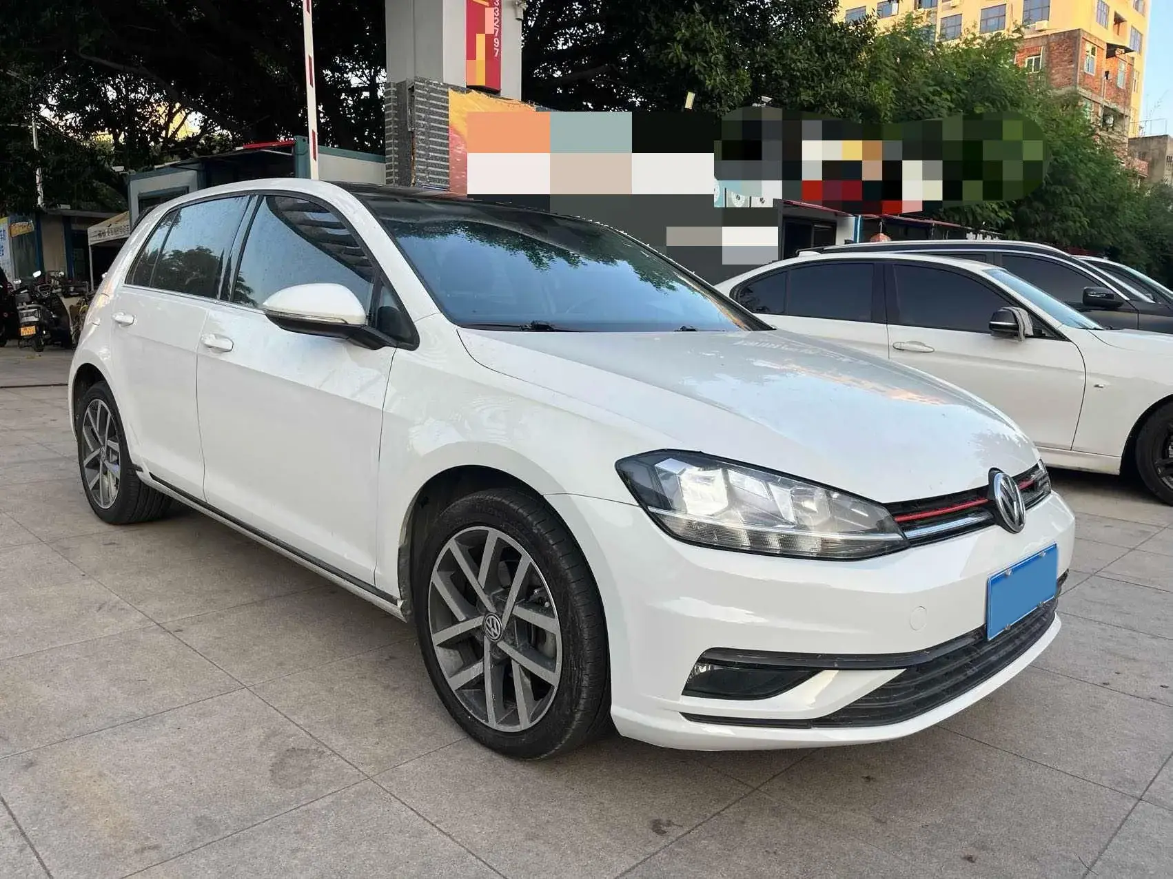 2018 VOLKSWAGEN GOLF thumbnail 3