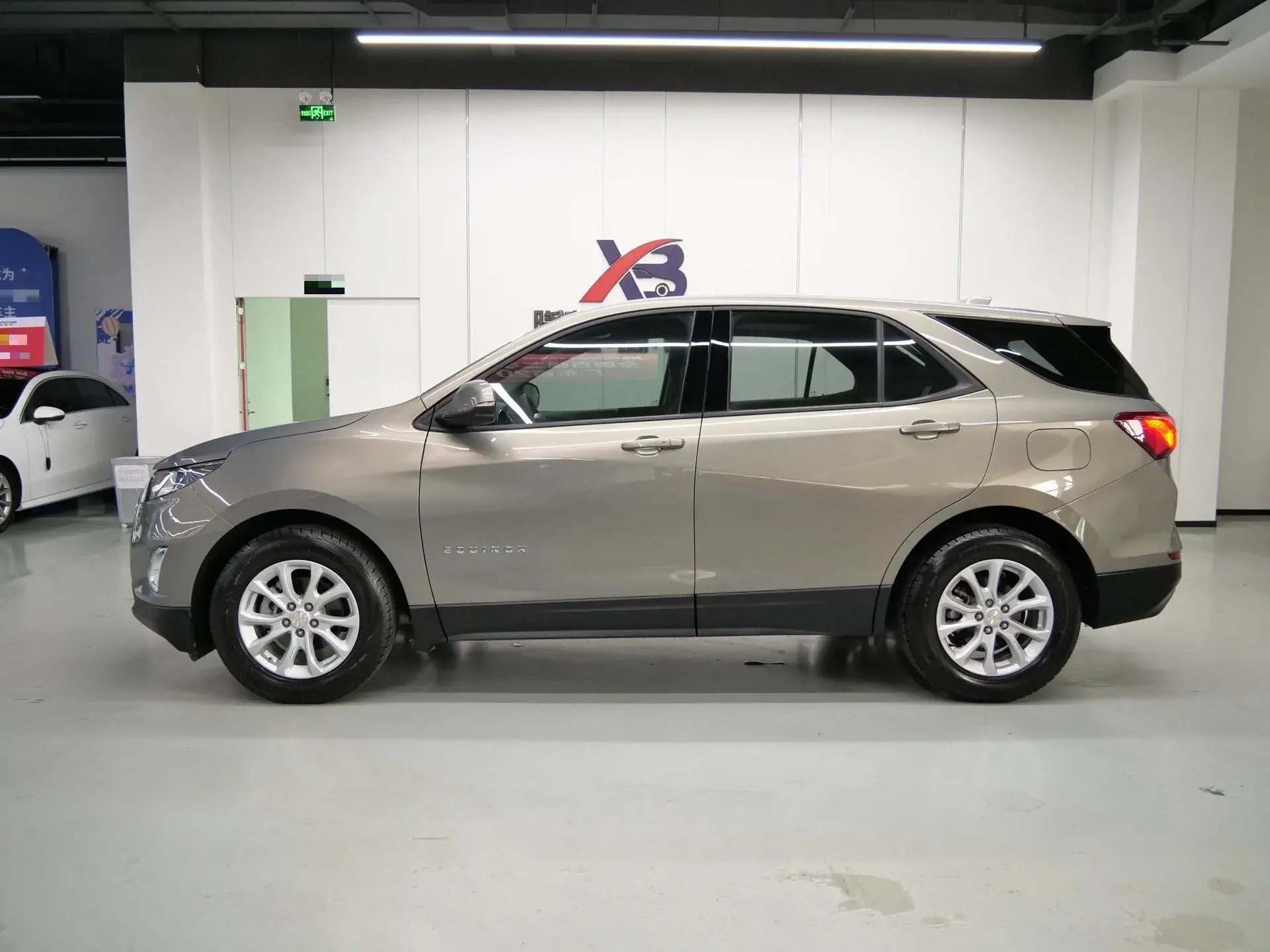 2018 CHEVROLET EQUINOX thumbnail 3