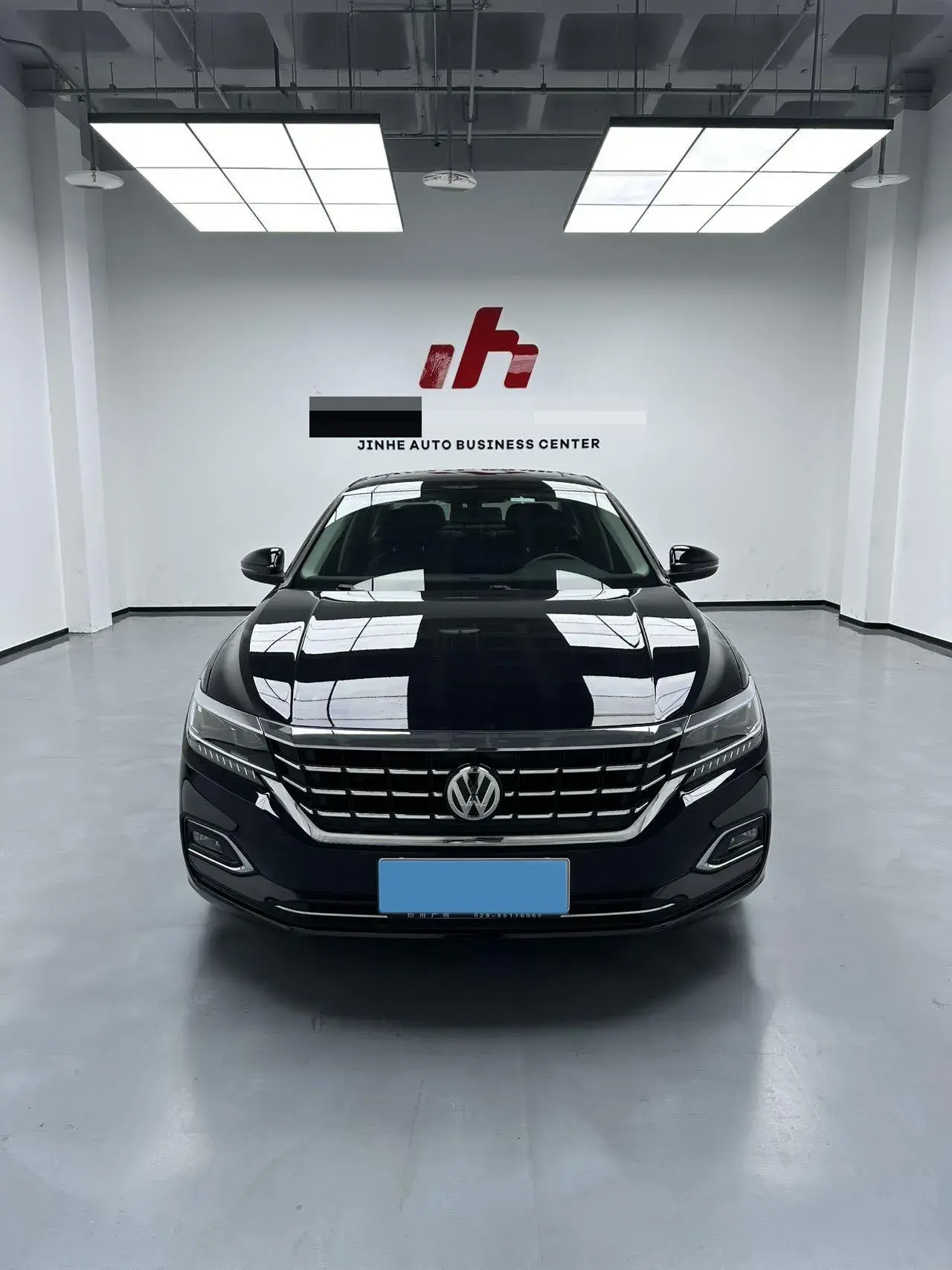2019 VOLKSWAGEN PASSAT thumbnail 2