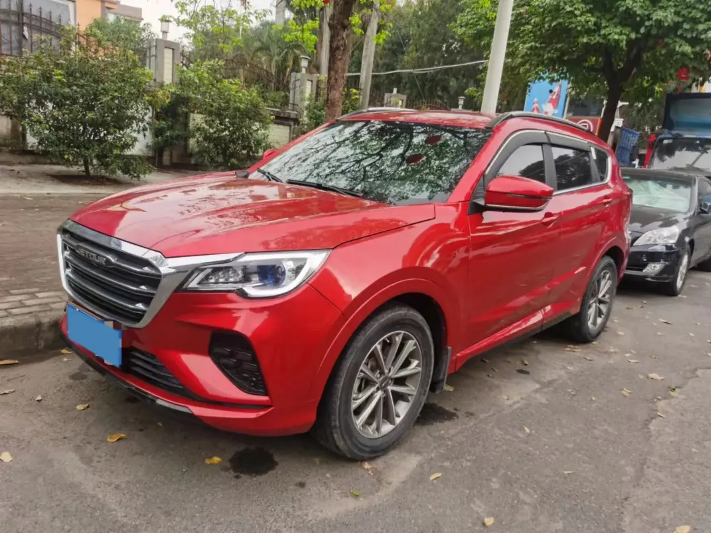 2018 JETOUR X70 view 1