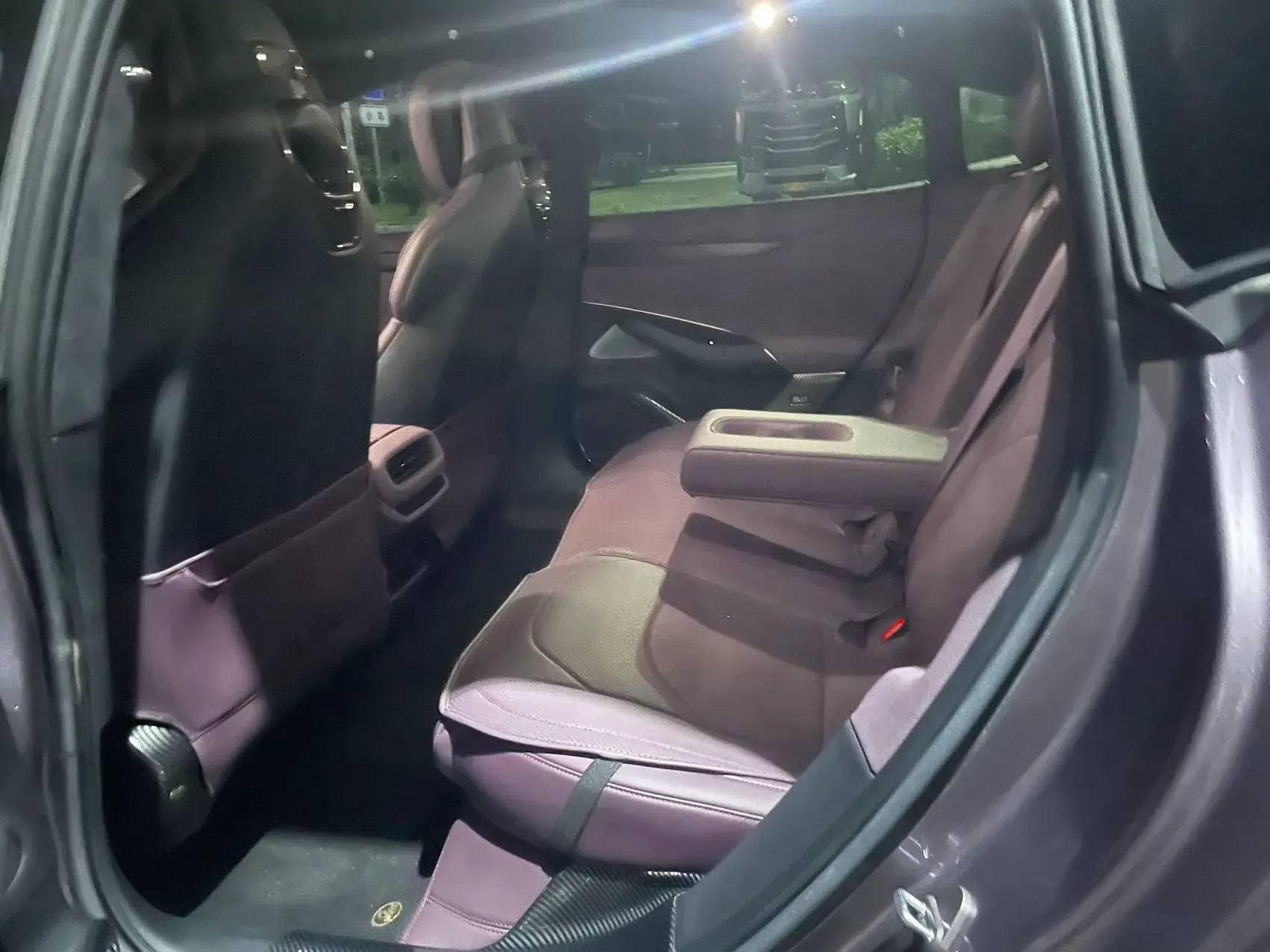 2024 MI SU7 thumbnail 4