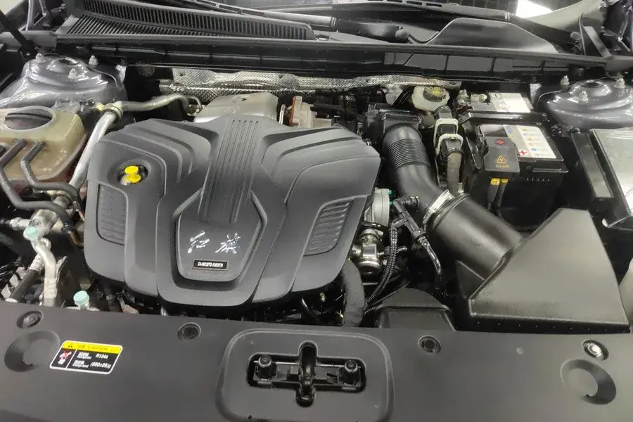 2023 HONGQI H5 thumbnail 4