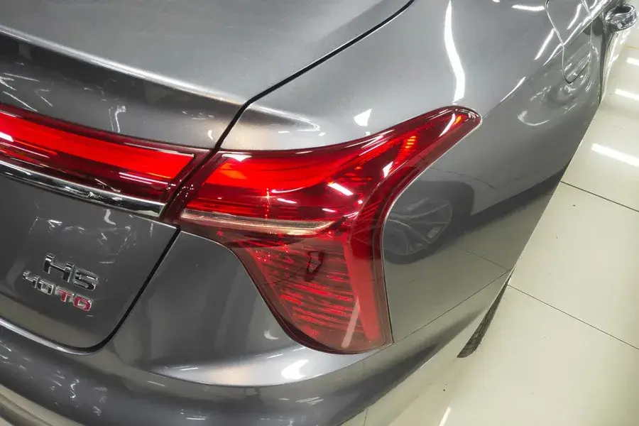 2023 HONGQI H5 thumbnail 3