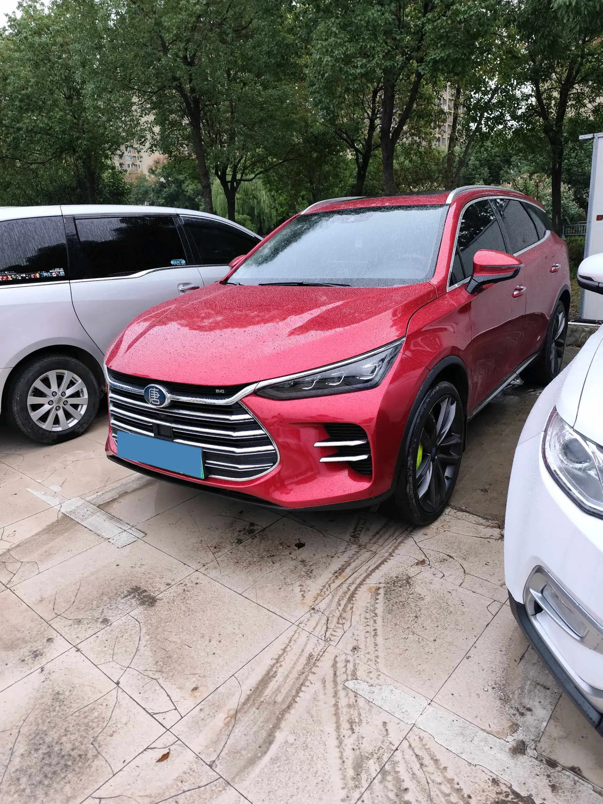 2018 BYD TANG view 1