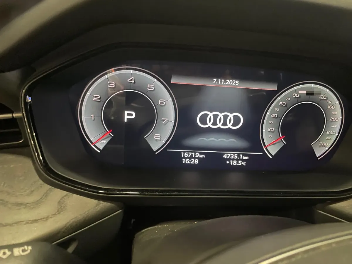 2024 Audi Q6 2.0T 231HP L4 7DCT,autocango,china used car exporter,china ev exporter,chinese used car exporter,chinese used ev exporter