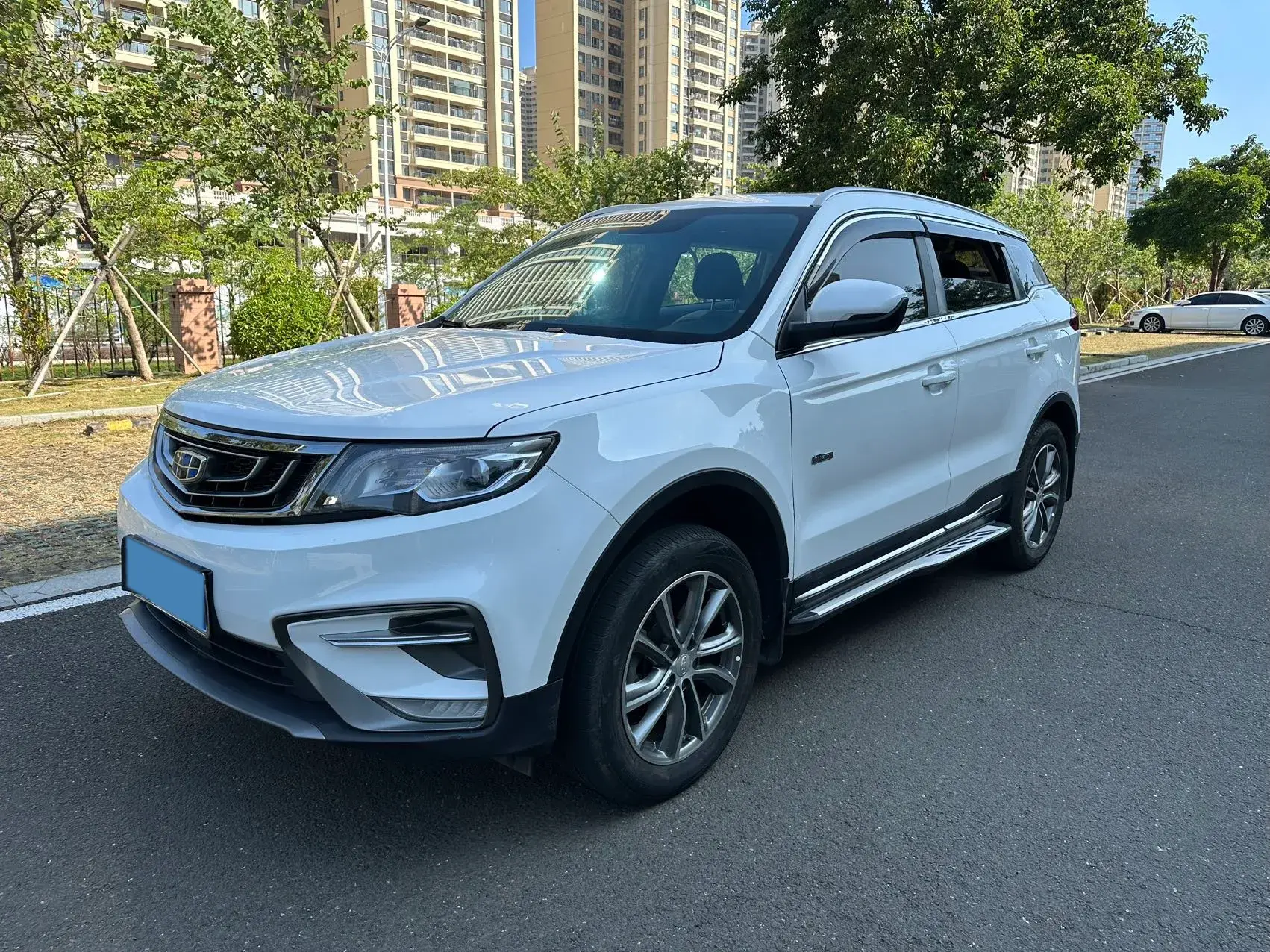 2018 GEELY AZKARRA view 1