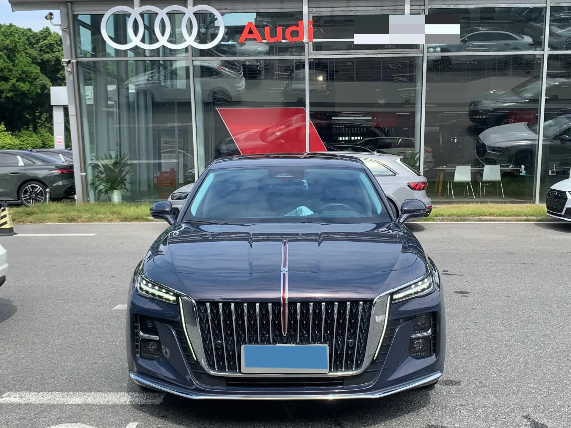 2023 HONGQI H5 thumbnail 2