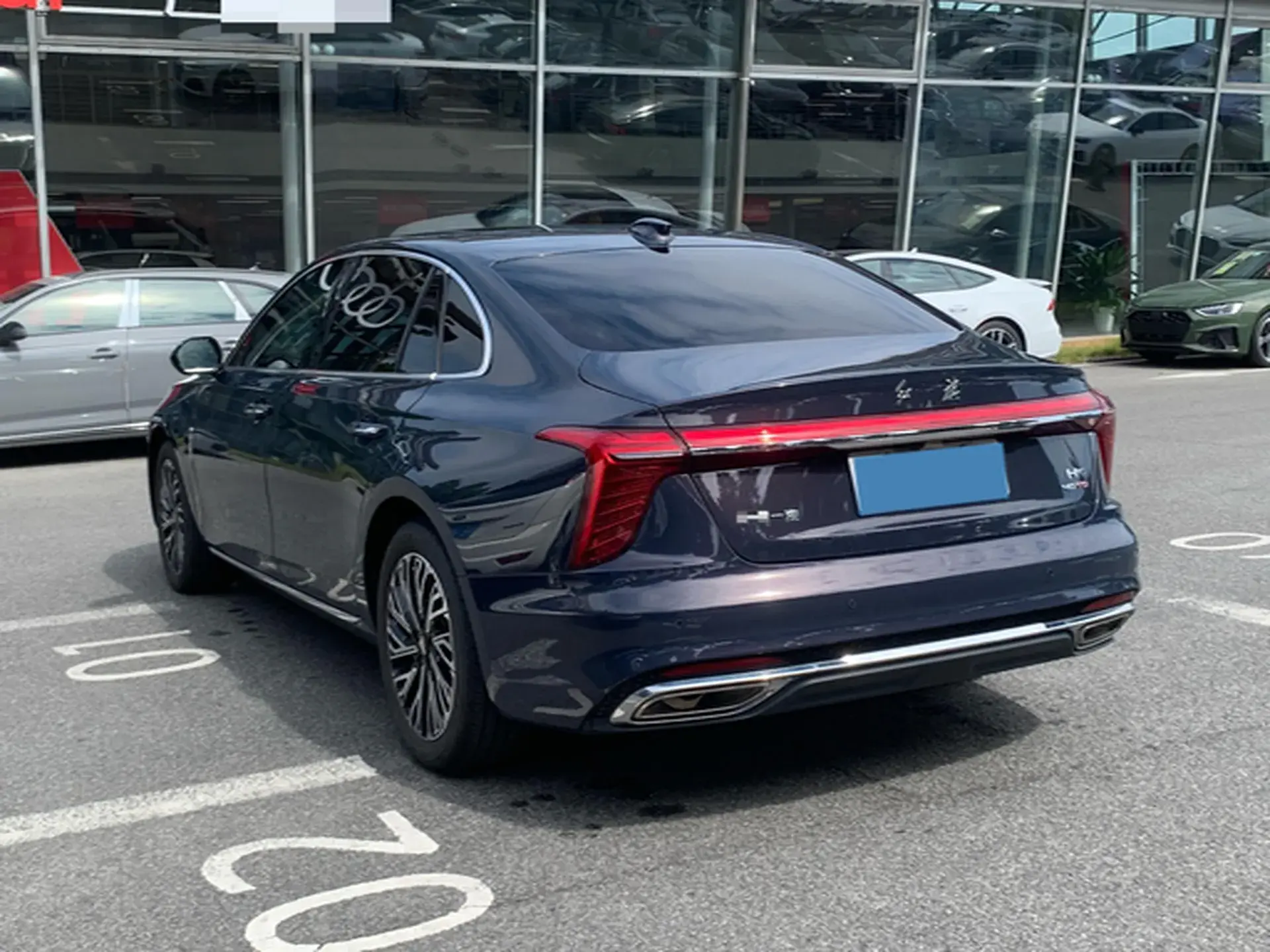 2023 HONGQI H5 thumbnail 4